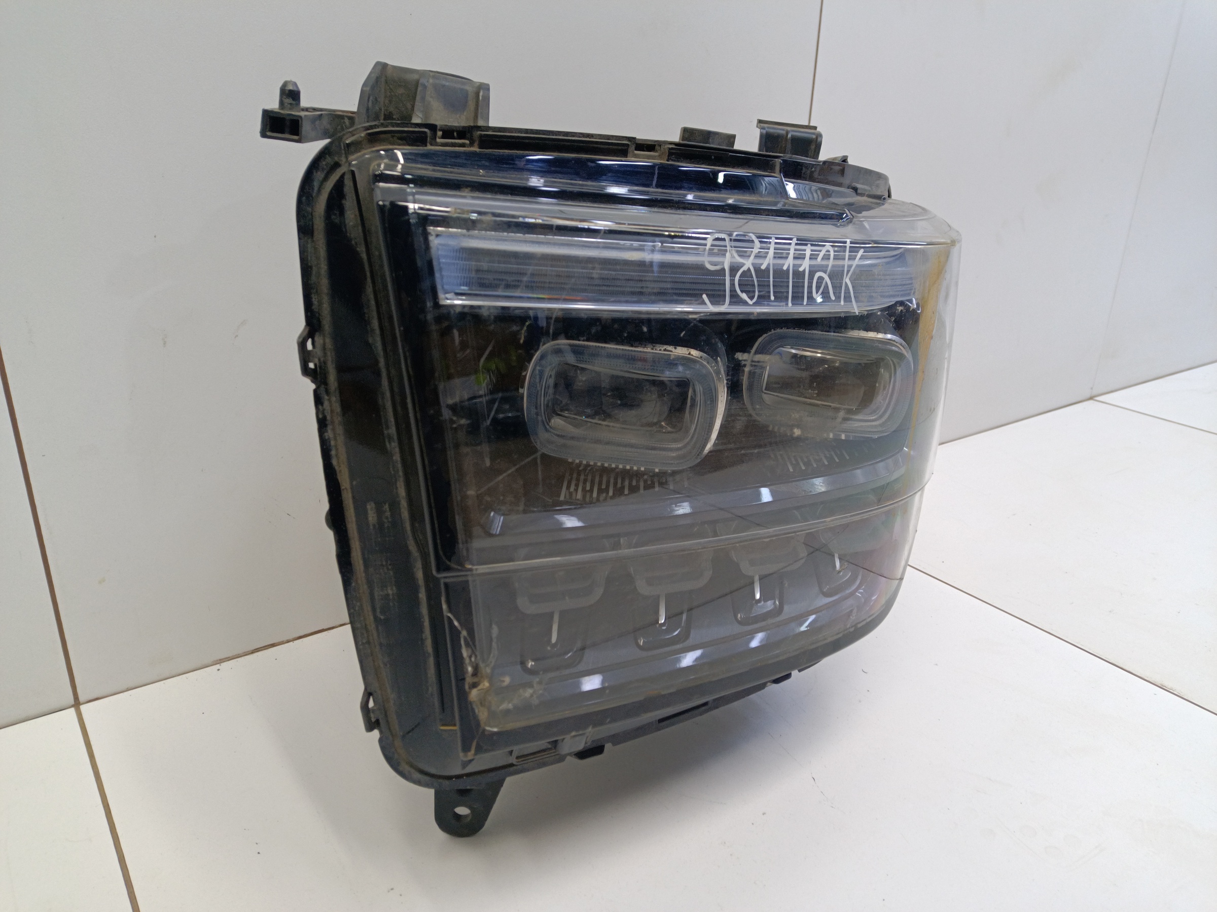 Фара передняя левая Tank 500 LED