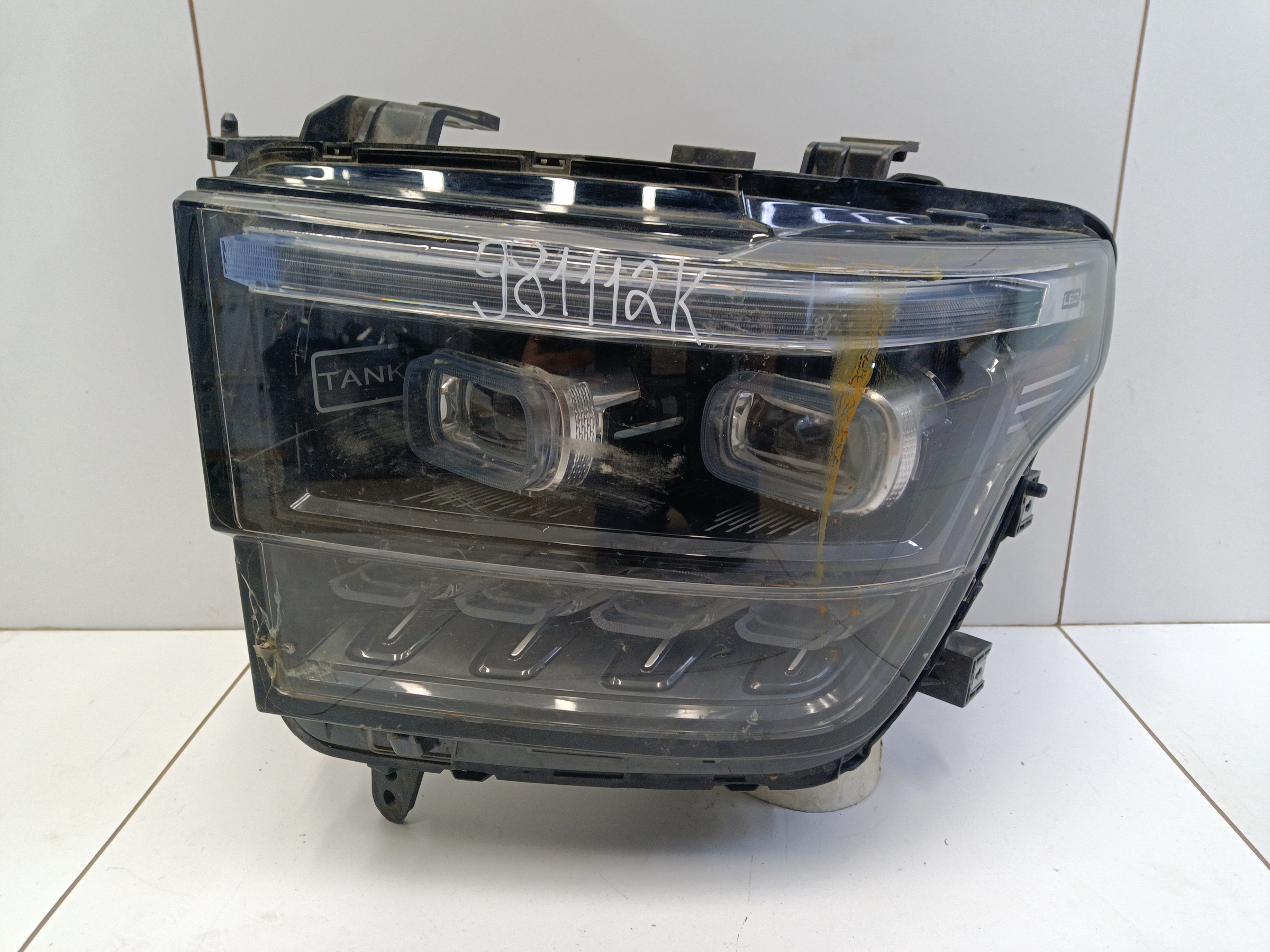 Фара передняя левая Tank 500 LED