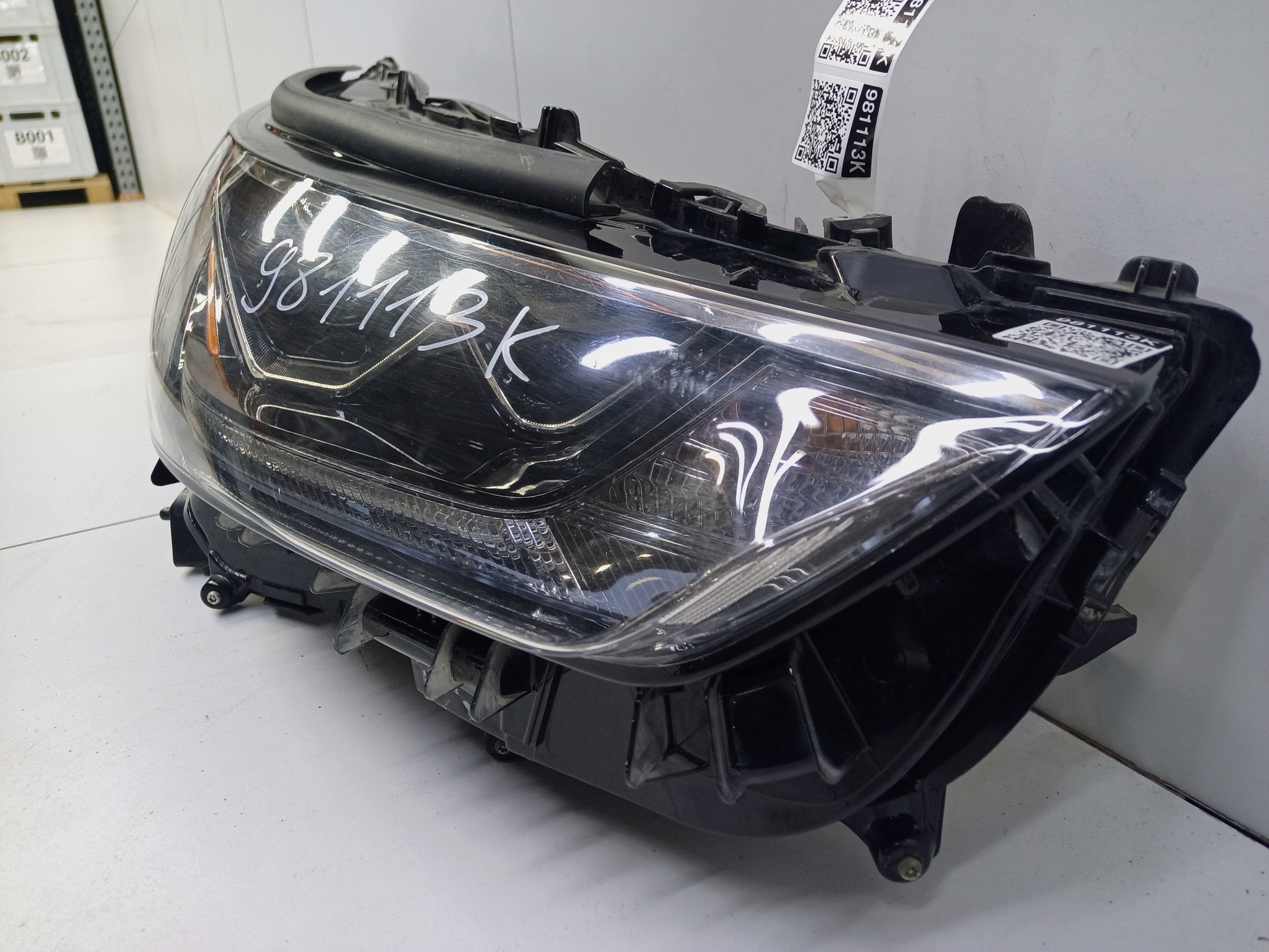 Фара передняя правая Toyota Highlander 4 LED