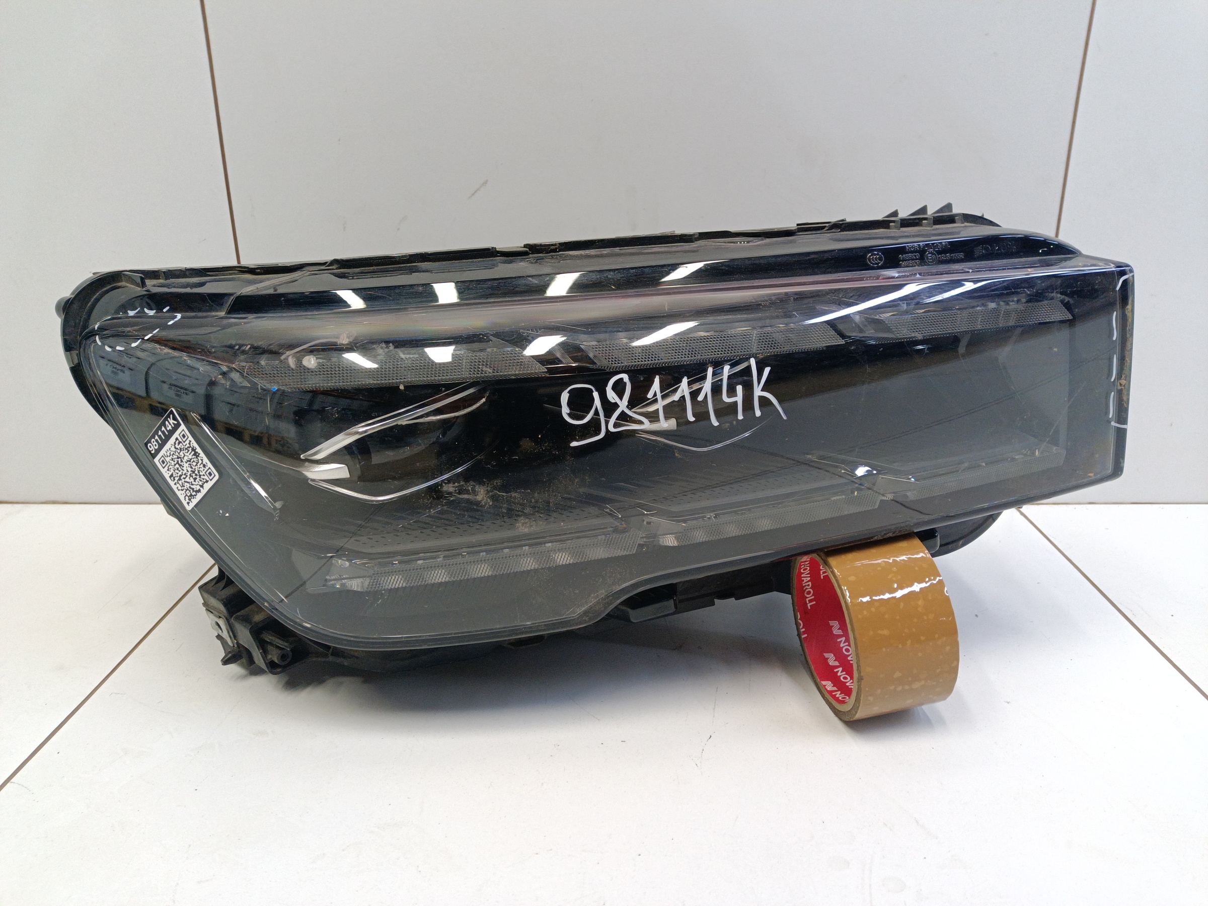 Фара передняя правая Geely Monjaro LED