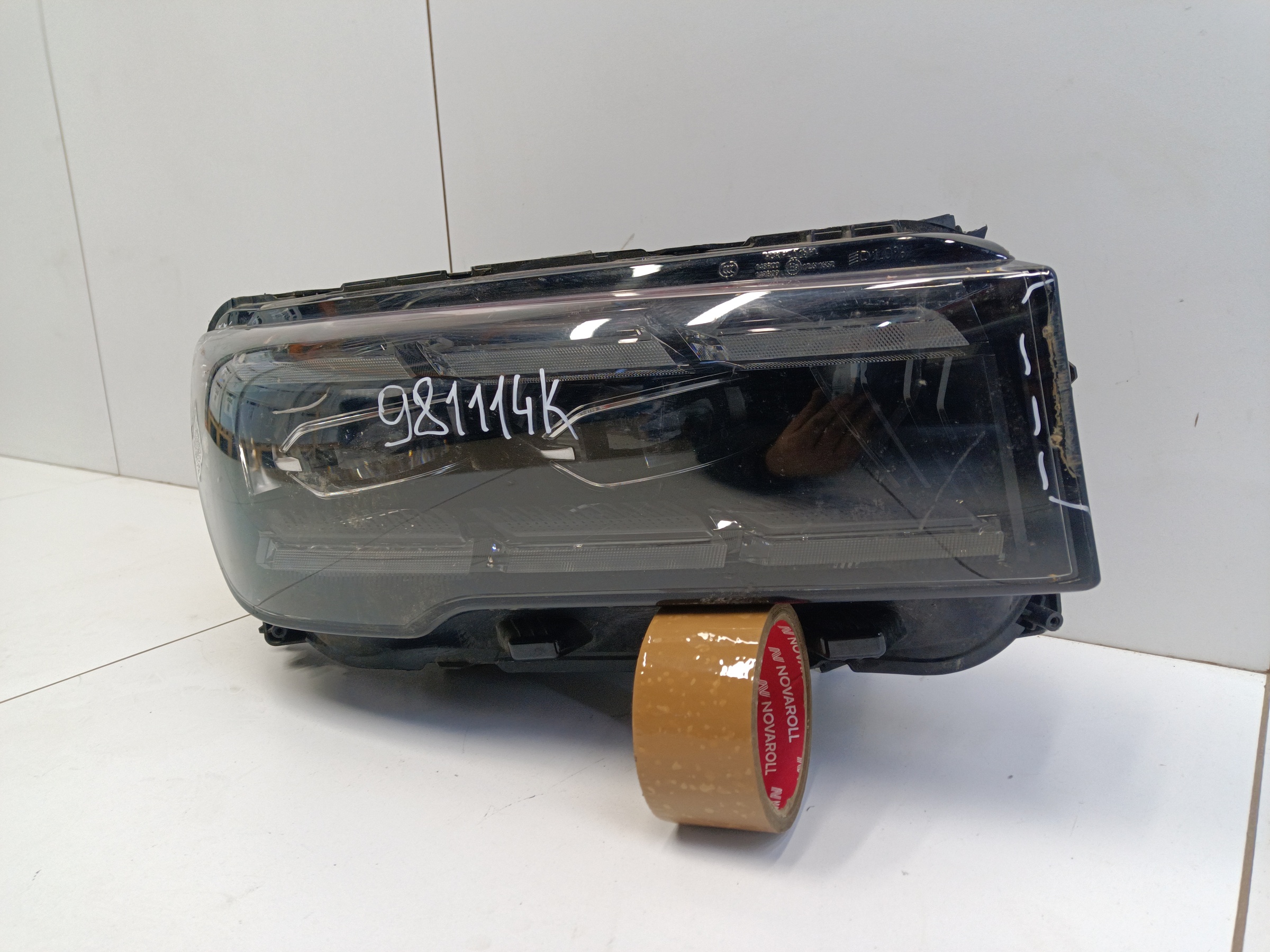 Фара передняя правая Geely Monjaro LED