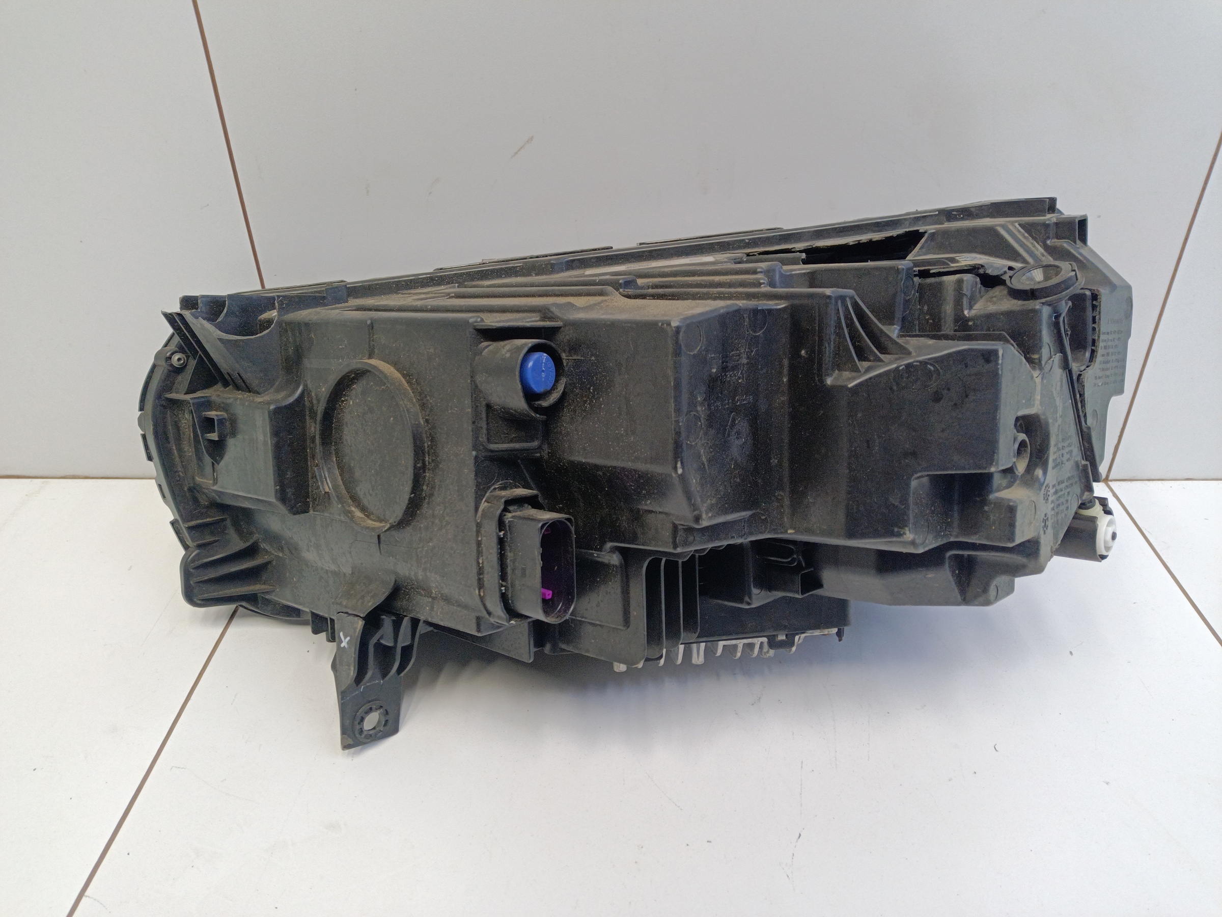 Фара передняя правая Geely Monjaro LED