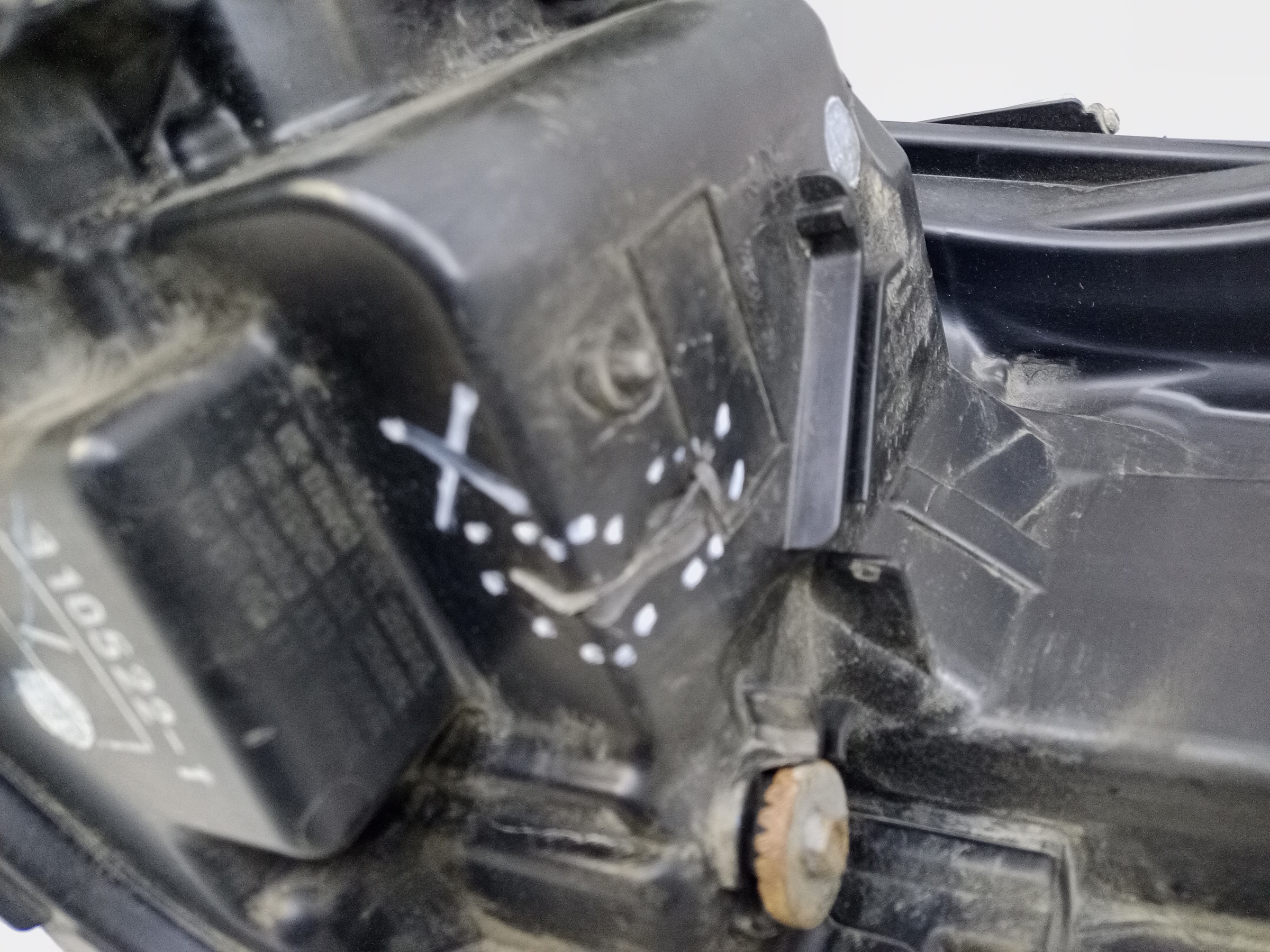 Фара передняя правая Toyota Hilux 8 Restail LED