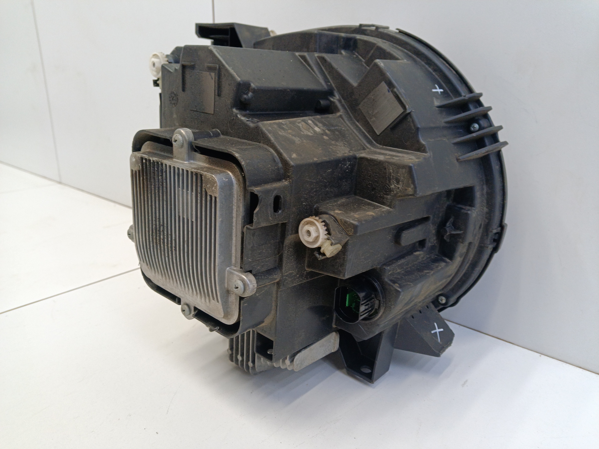 Фара передняя правая Haval Dargo LED