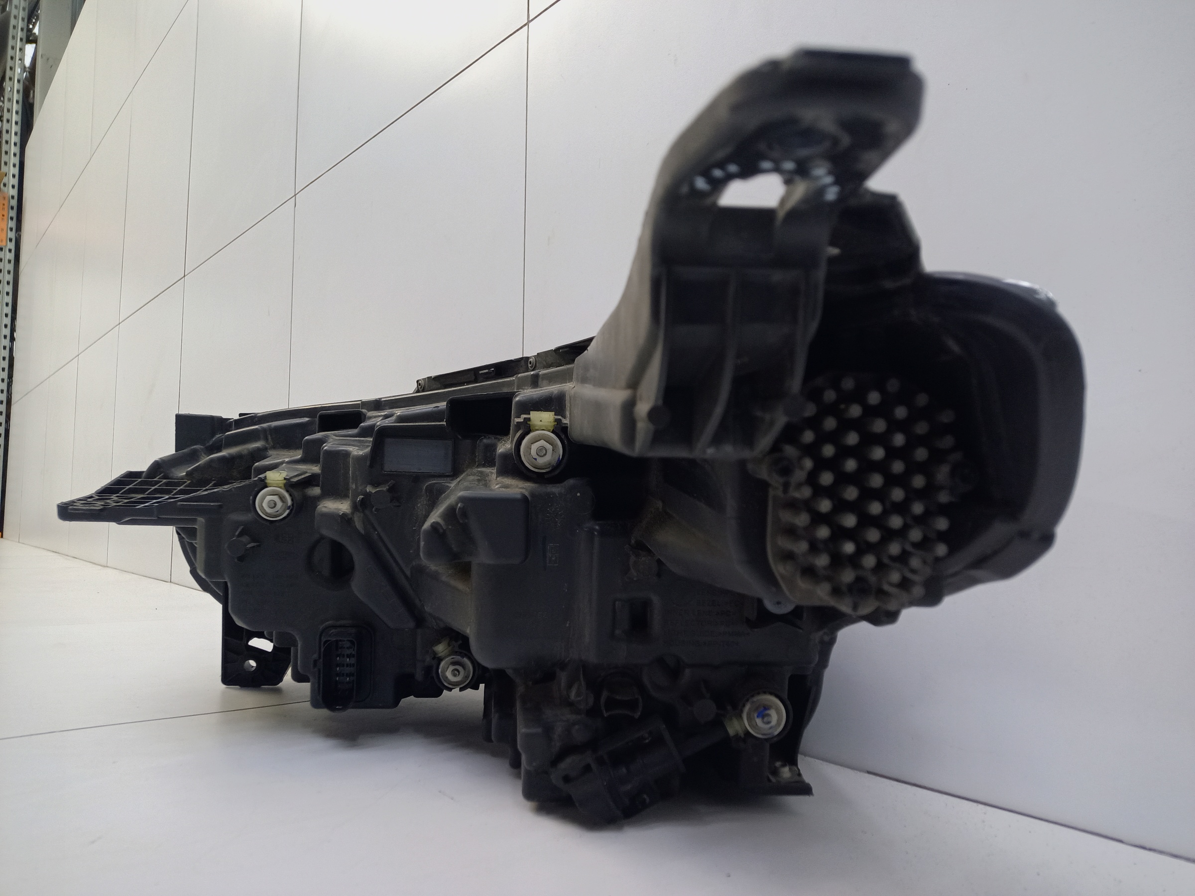 Фара передняя правая Exeed VX LED