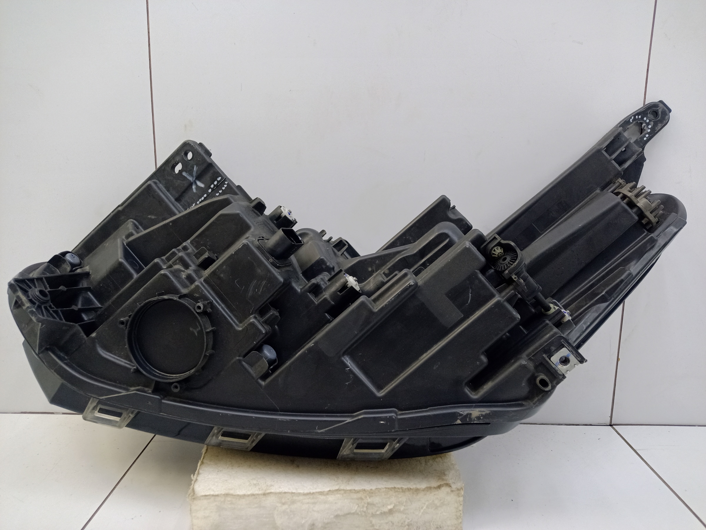 Фара передняя правая Exeed VX LED