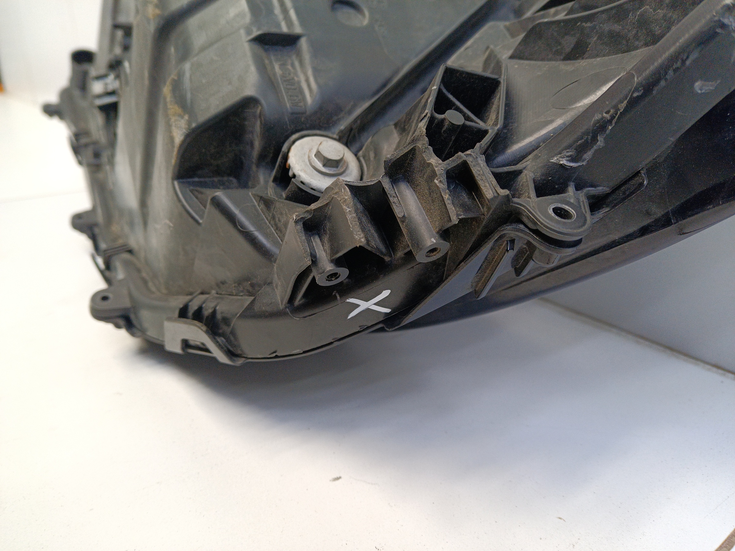 Фара передняя правая Toyota Camry V70 LED под 1 полосу