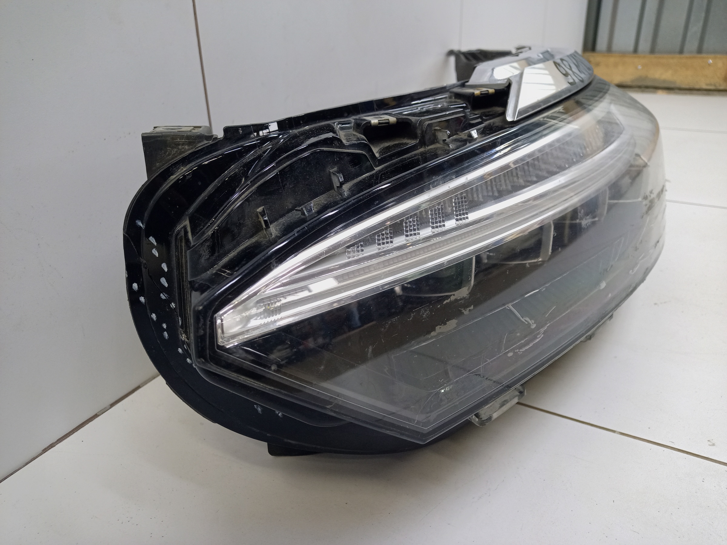 Фара передняя левая Exeed VX LED