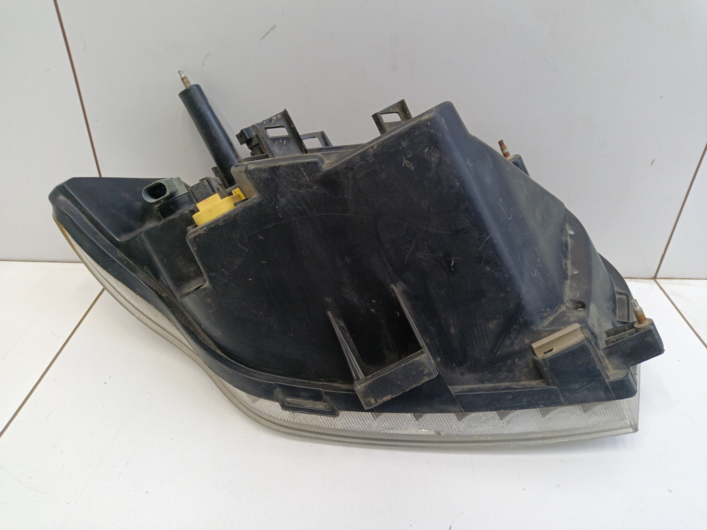 Фара передняя левая UAZ Patriot Restail 2 галоген с ДХО