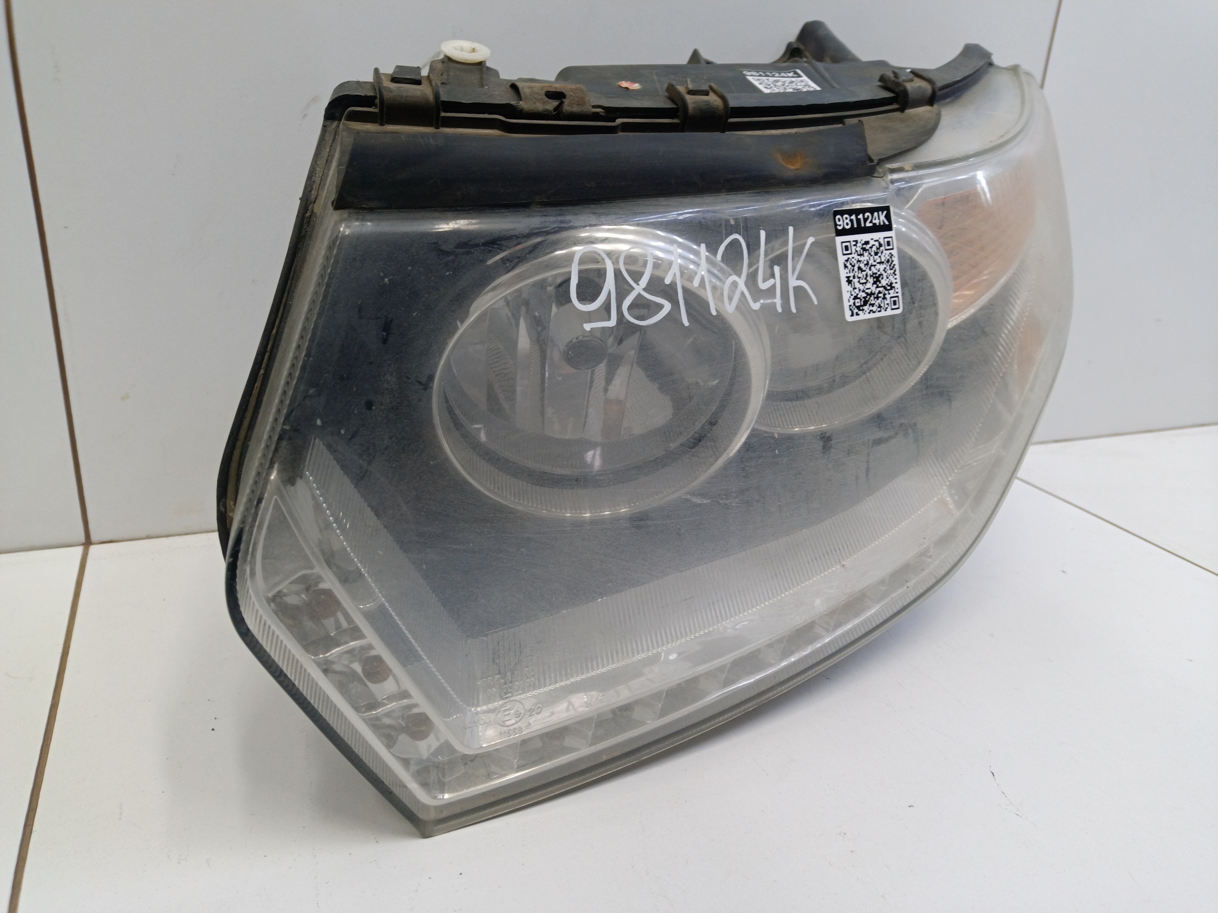 Фара передняя левая UAZ Patriot Restail 2 галоген с ДХО