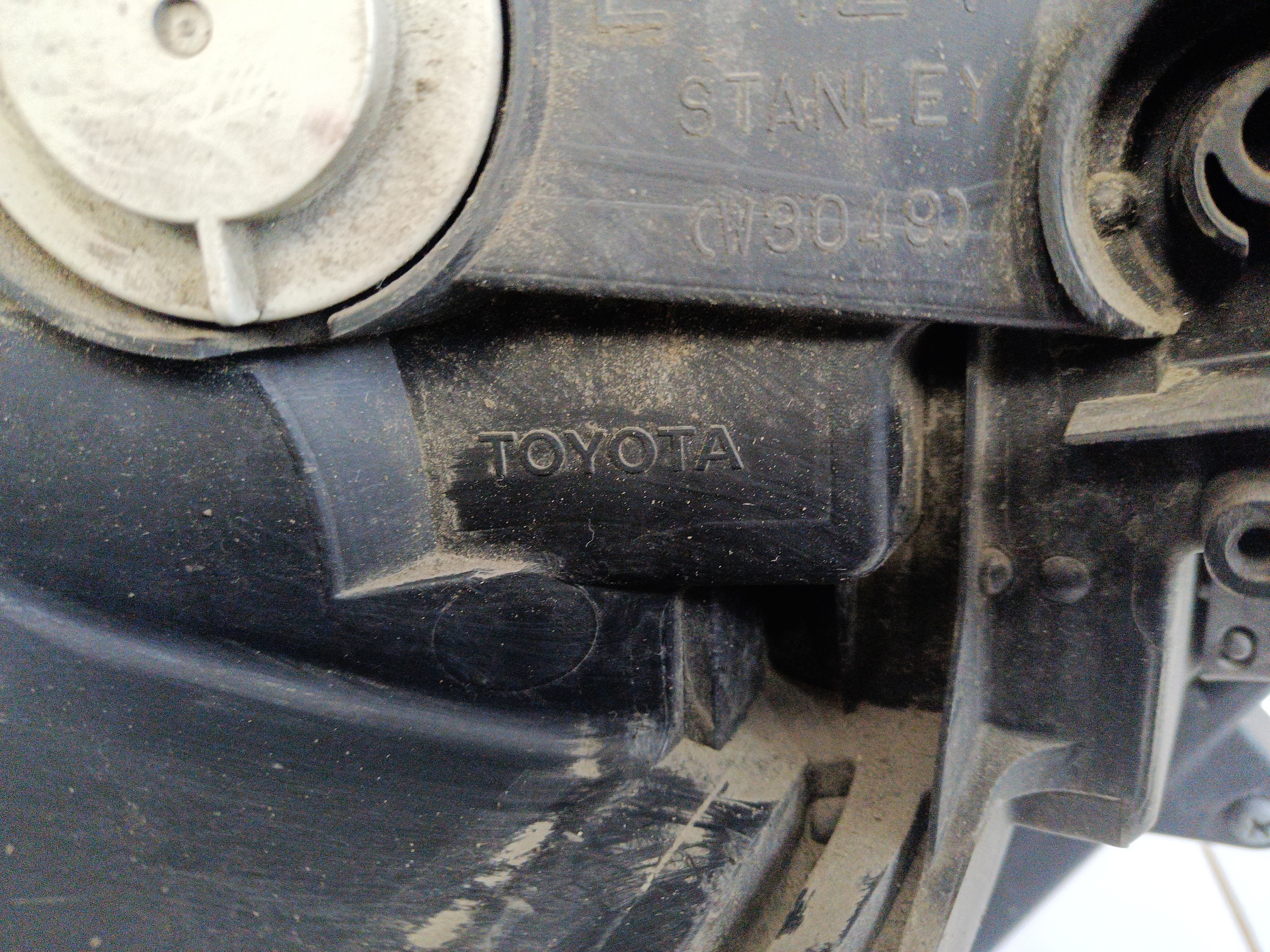 Фара передняя левая Toyota RAV4 CA40 Restail LED