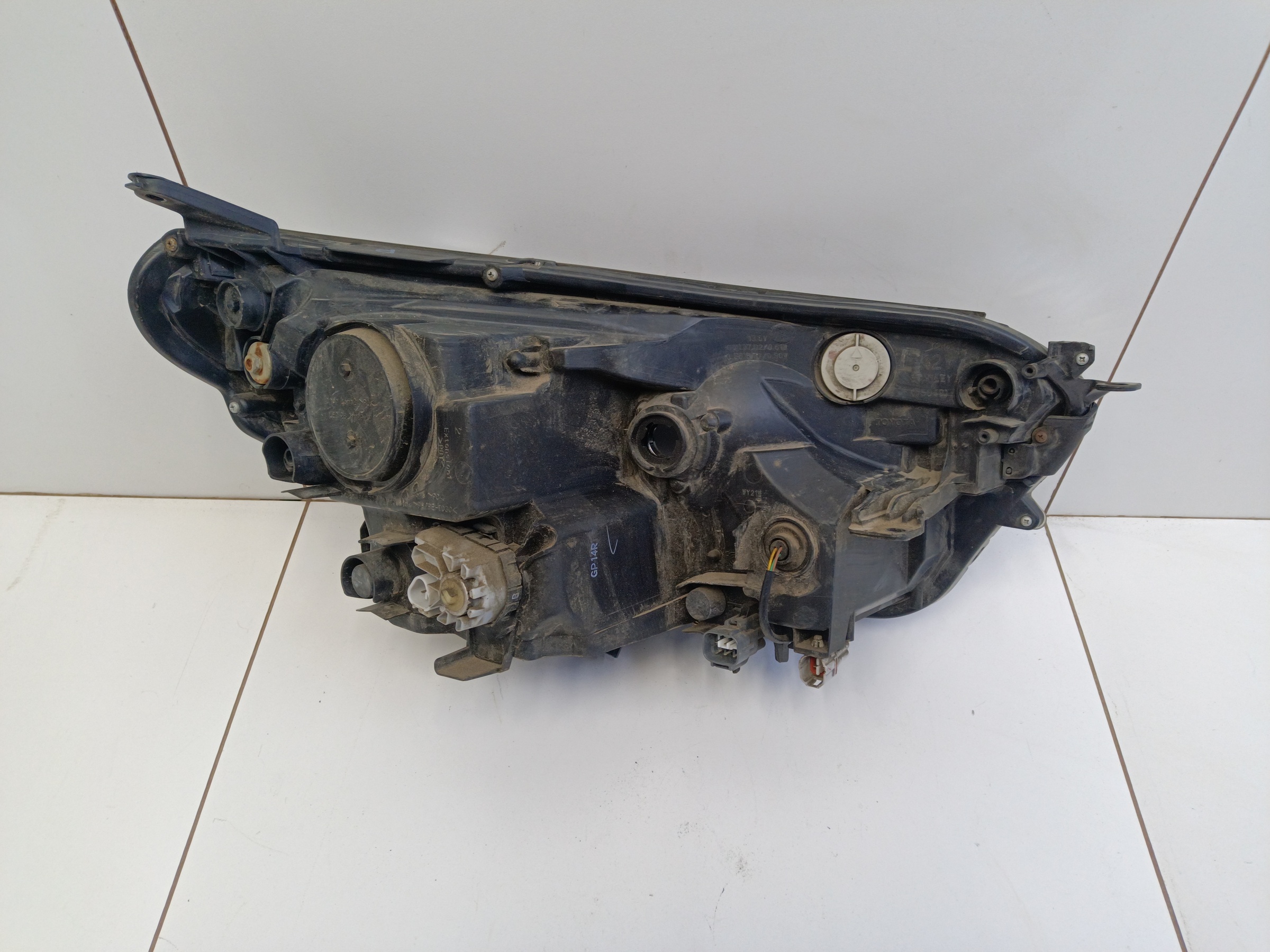 Фара передняя левая Toyota RAV4 CA40 Restail LED