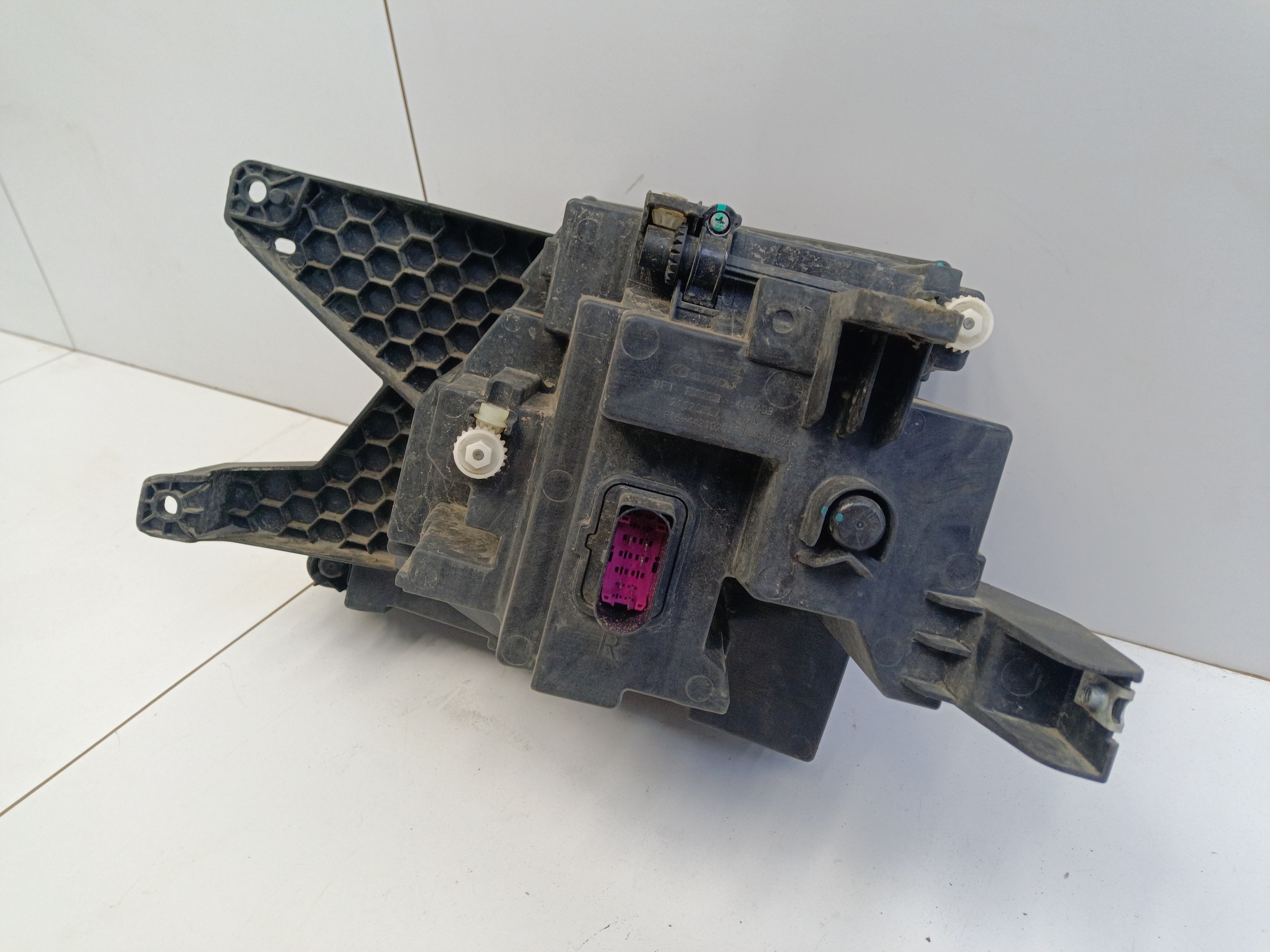 Фара передняя правая Jetour Dashing LED