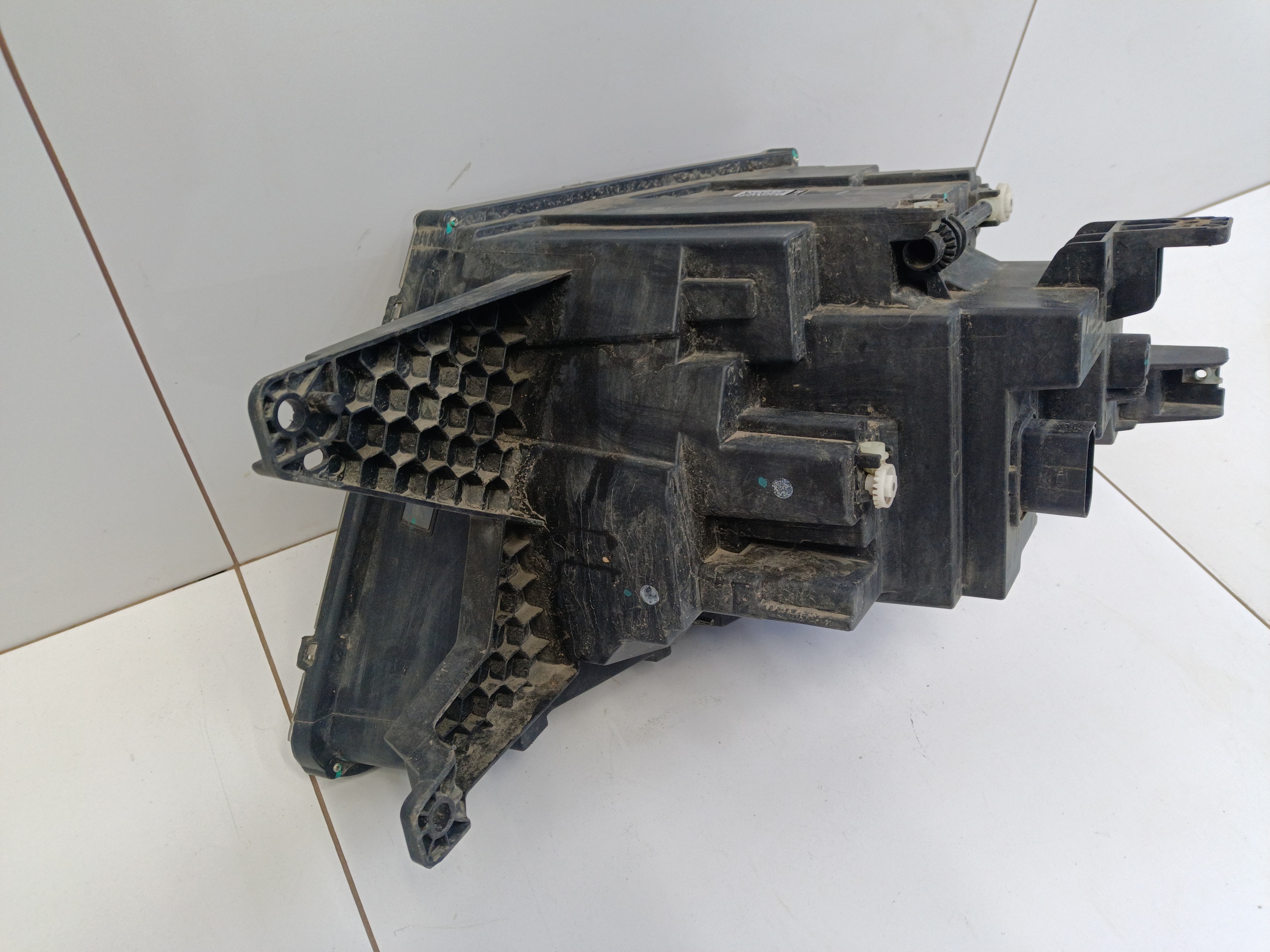 Фара передняя правая Jetour Dashing LED