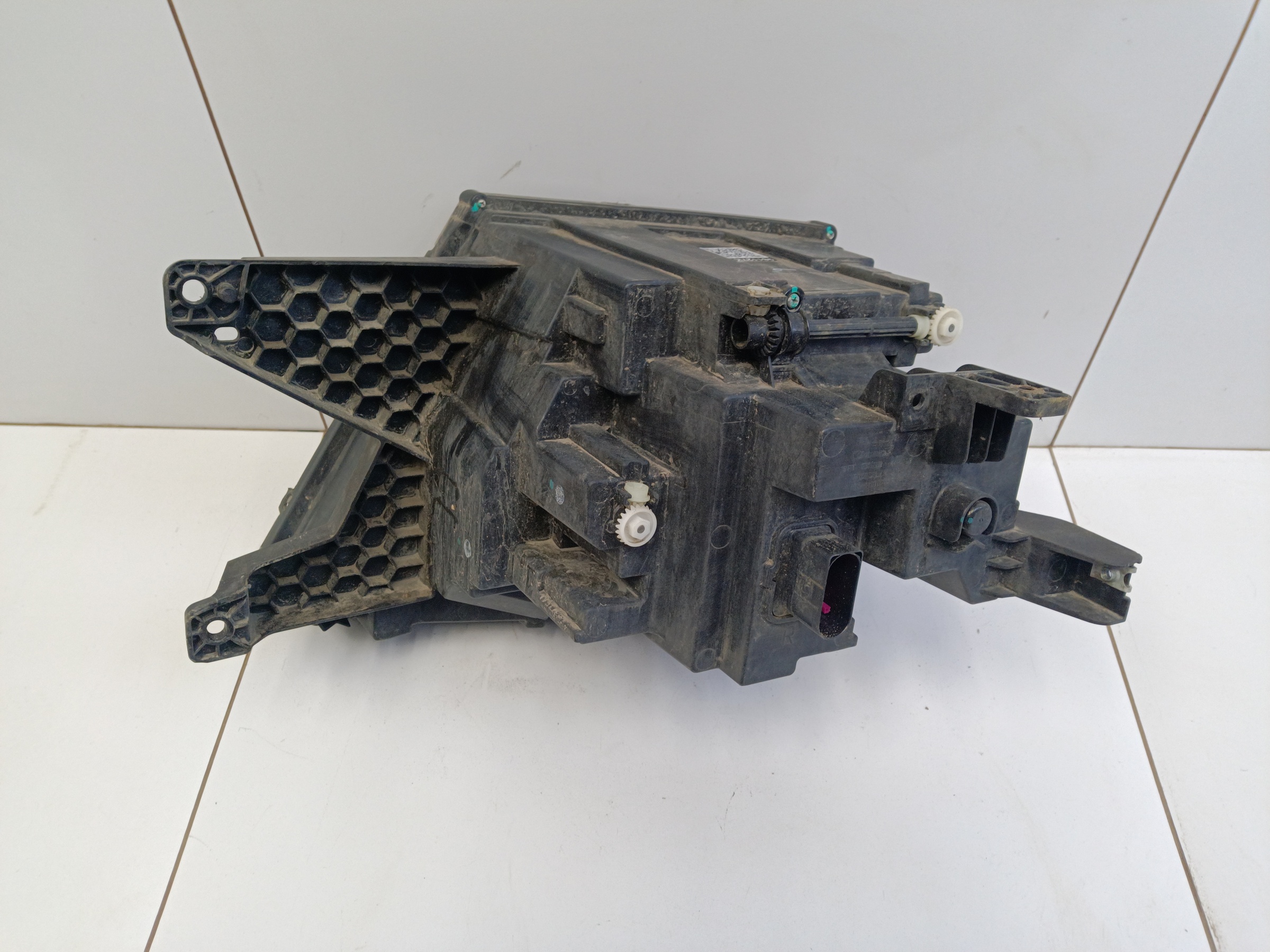 Фара передняя правая Jetour Dashing LED