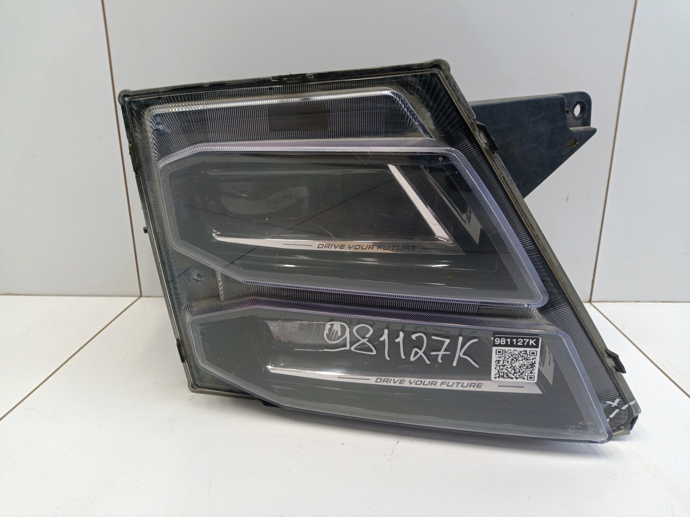 Фара передняя правая Jetour Dashing LED