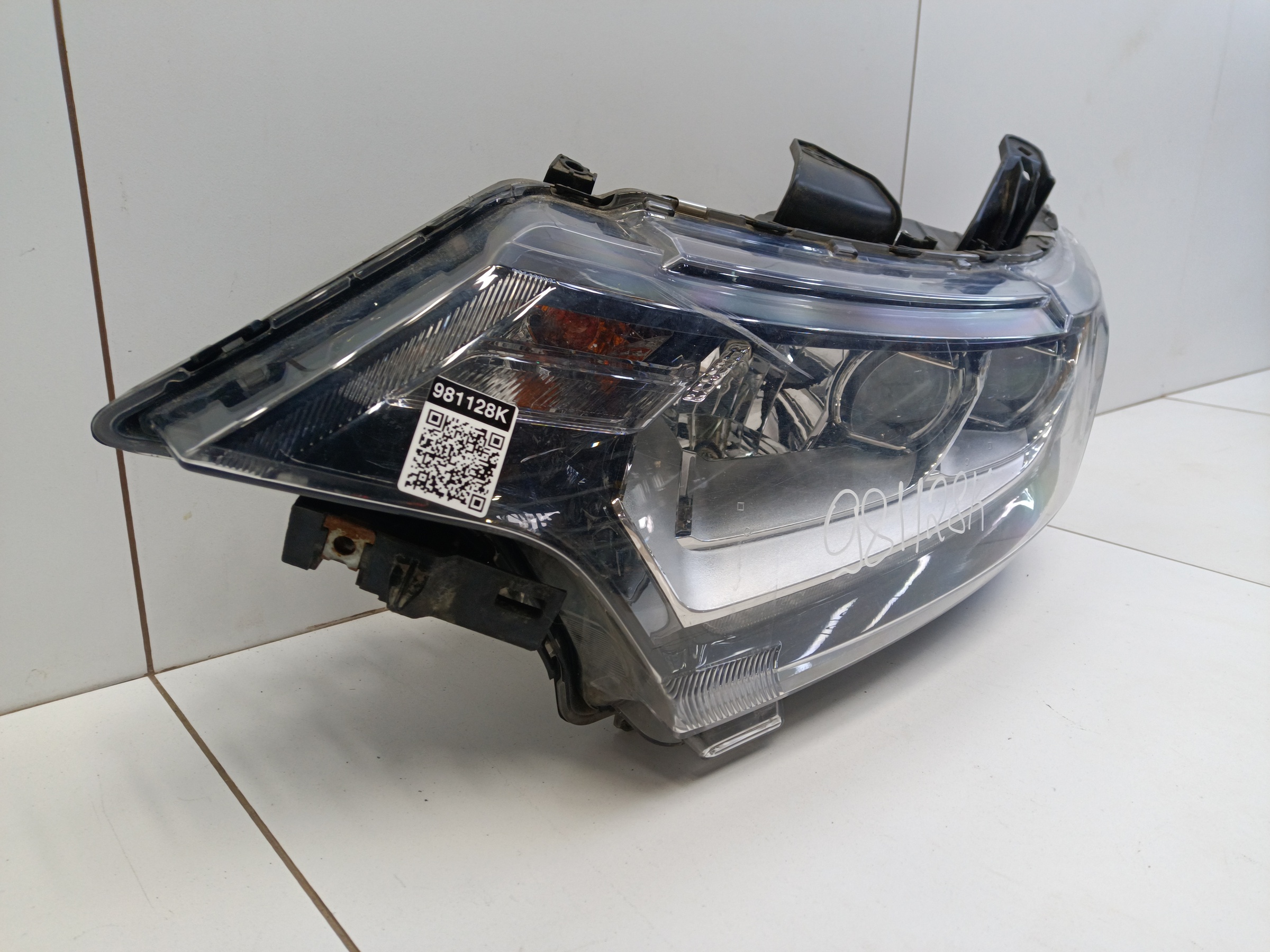 Фара передняя левая Mitsubishi Outlander 3 Restail 2 LED