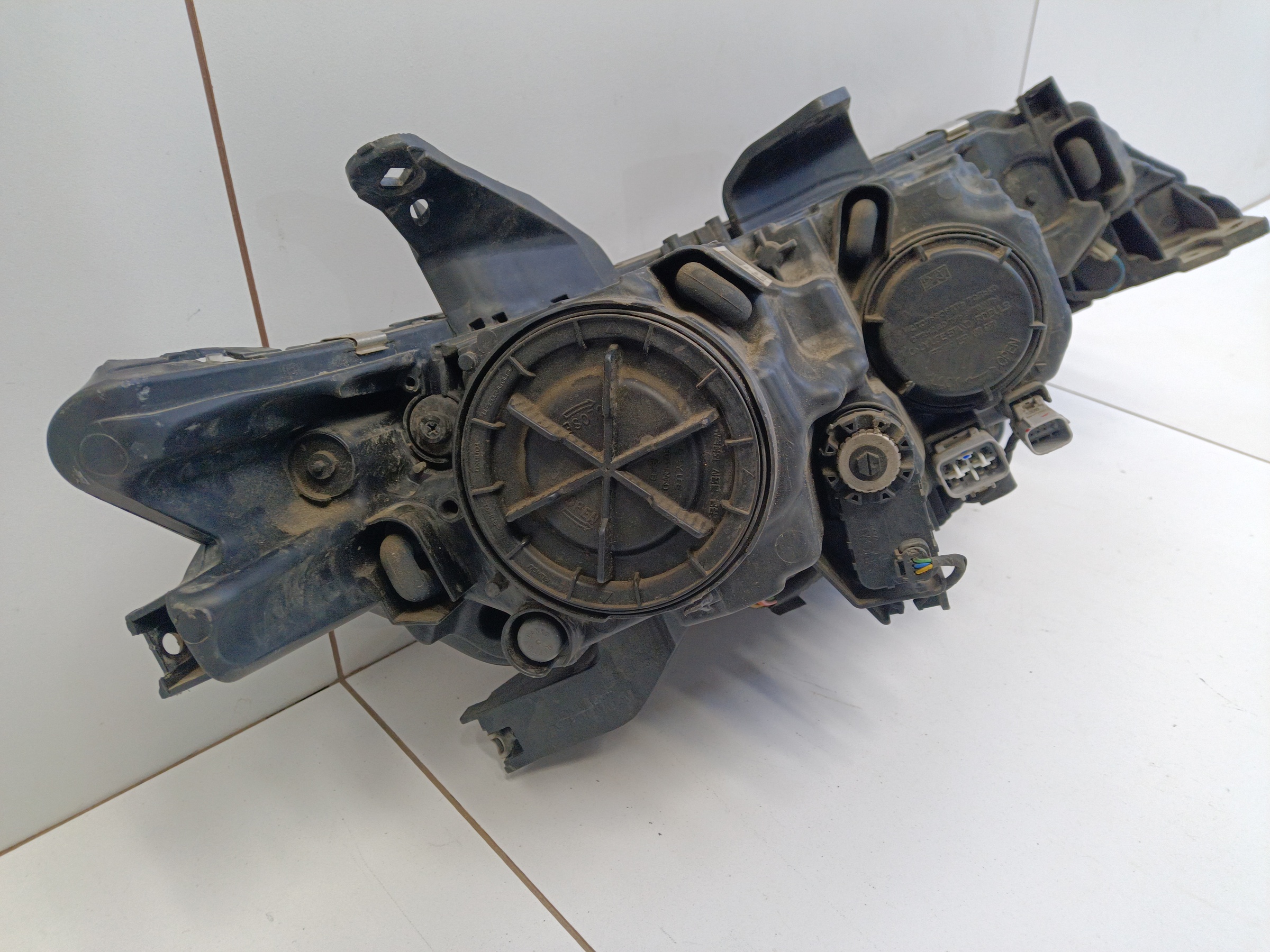 Фара передняя левая Mitsubishi Outlander 3 Restail 2 LED