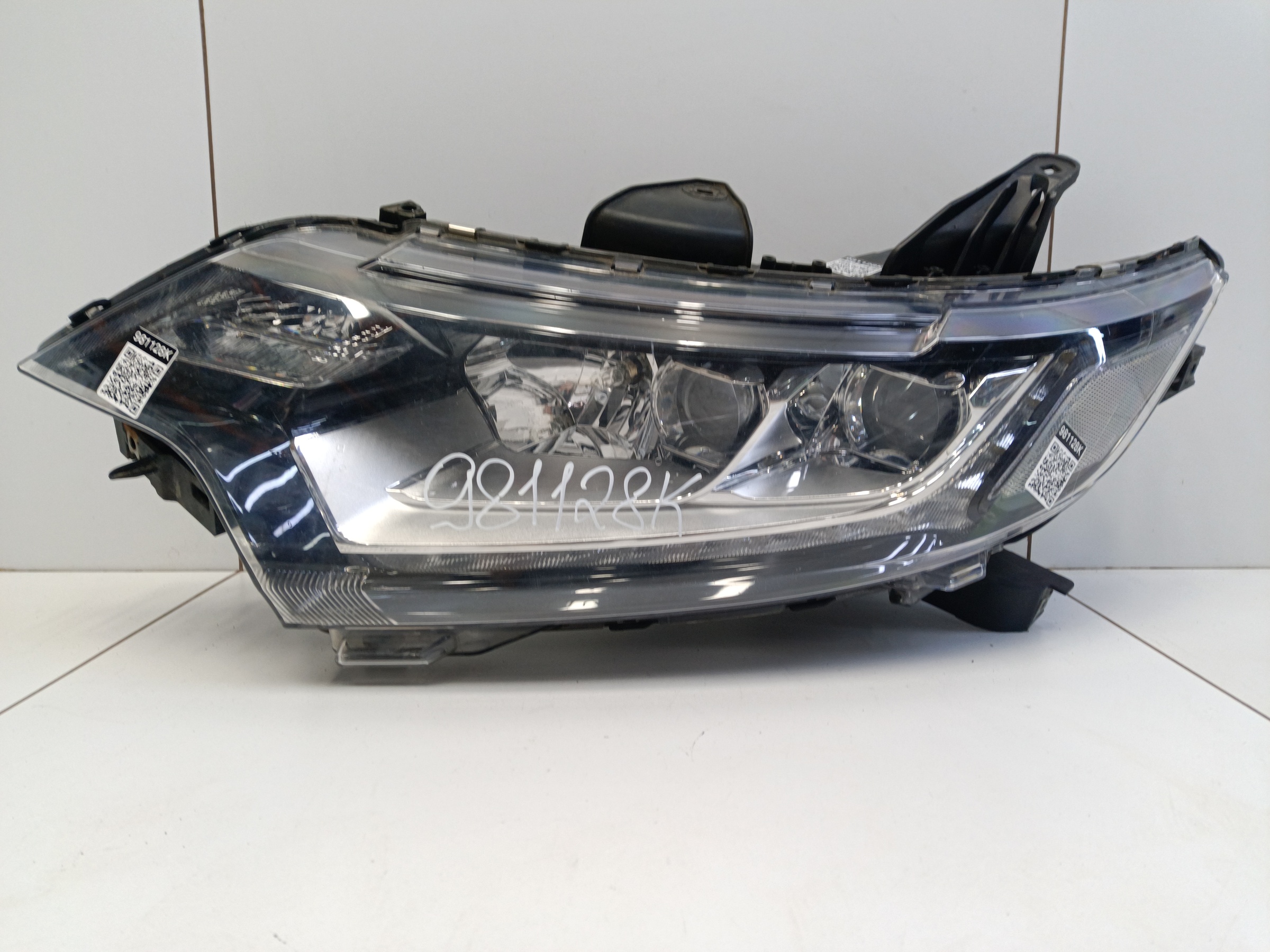 Фара передняя левая Mitsubishi Outlander 3 Restail 2 LED