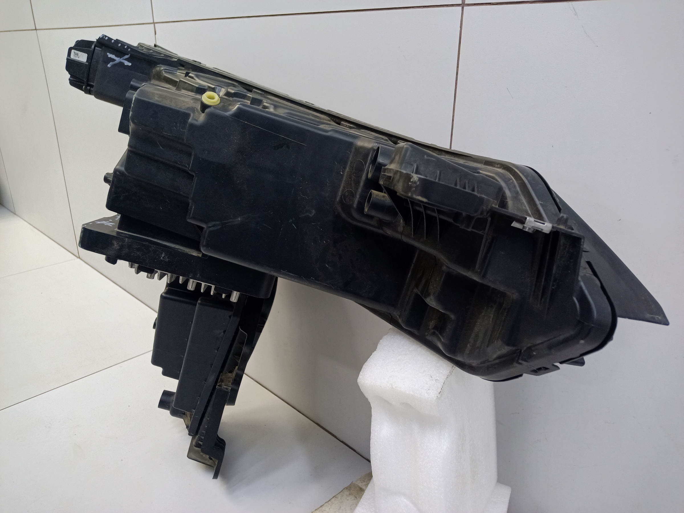 Фара передняя левая Geely Atlas 2 LED