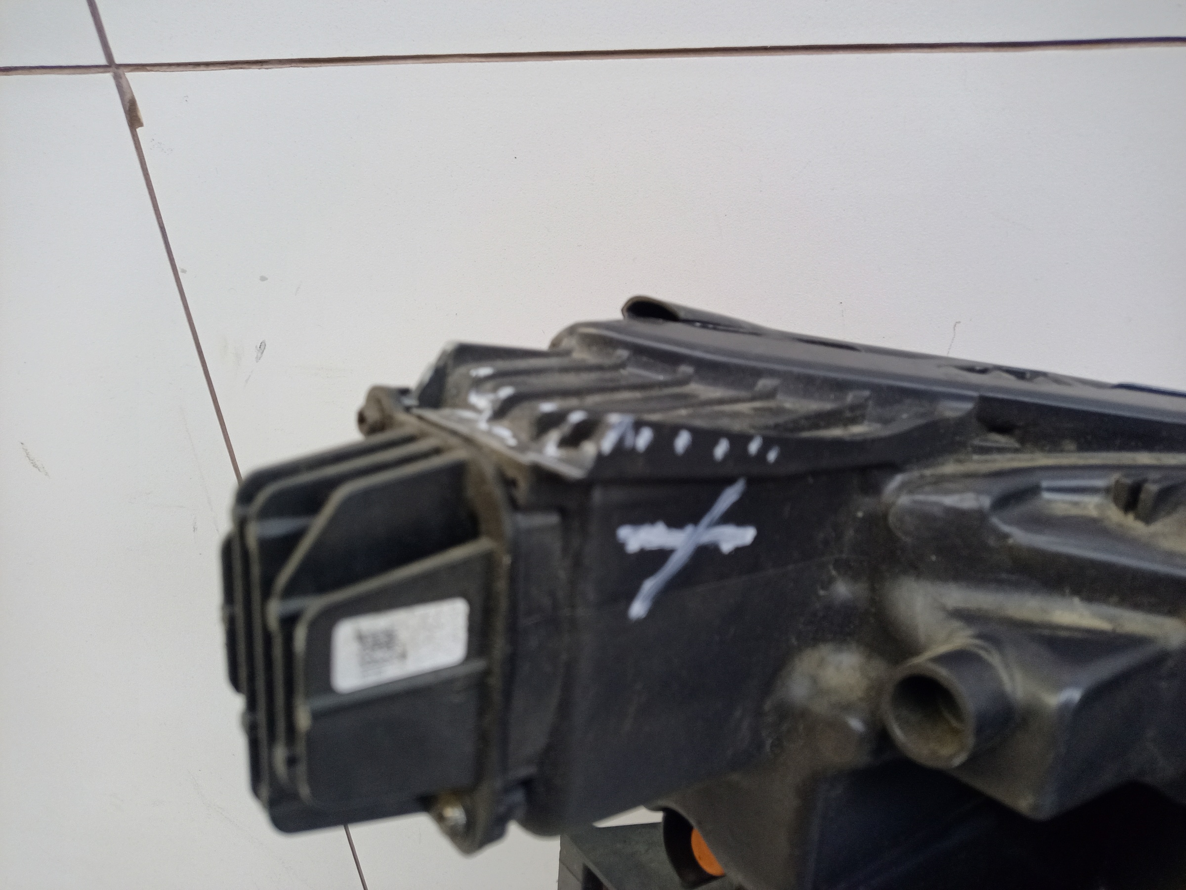 Фара передняя левая Geely Atlas 2 LED