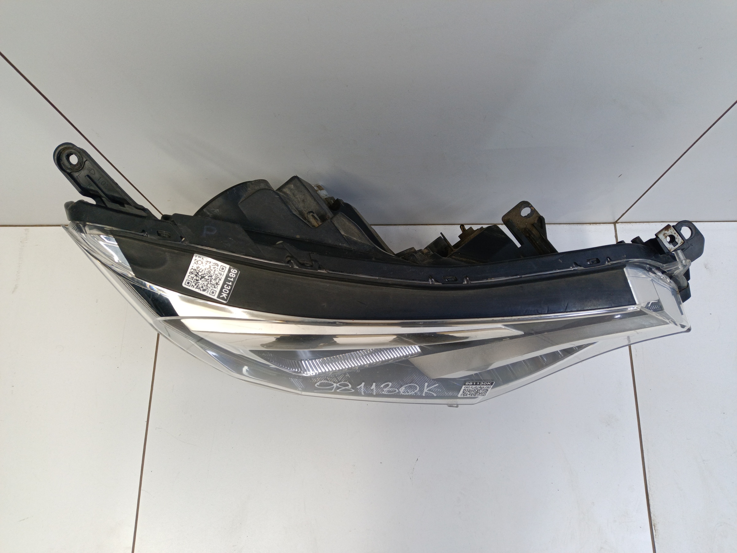 Фара передняя правая Toyota RAV4 CA40 Restail LED