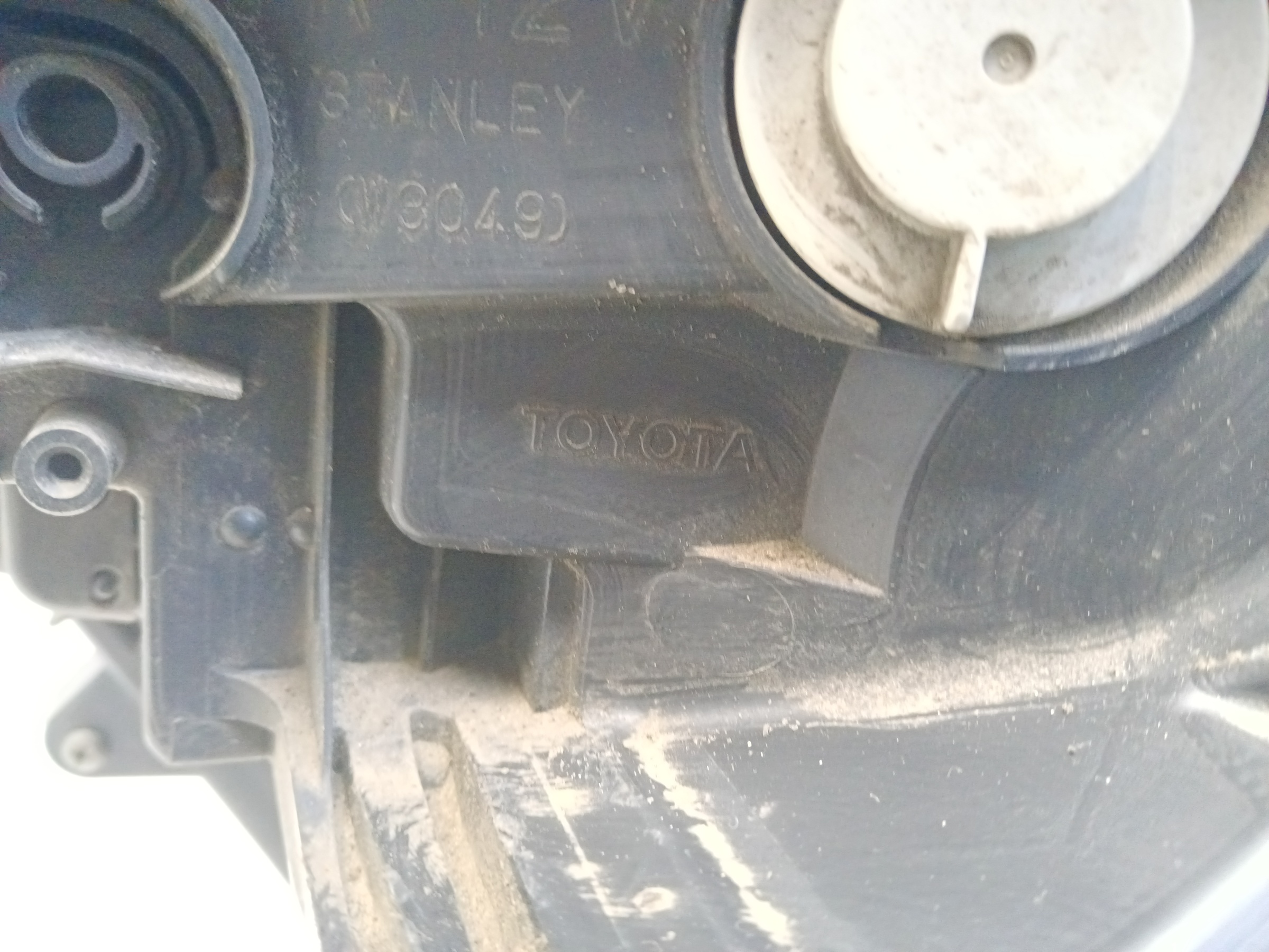 Фара передняя правая Toyota RAV4 CA40 Restail LED