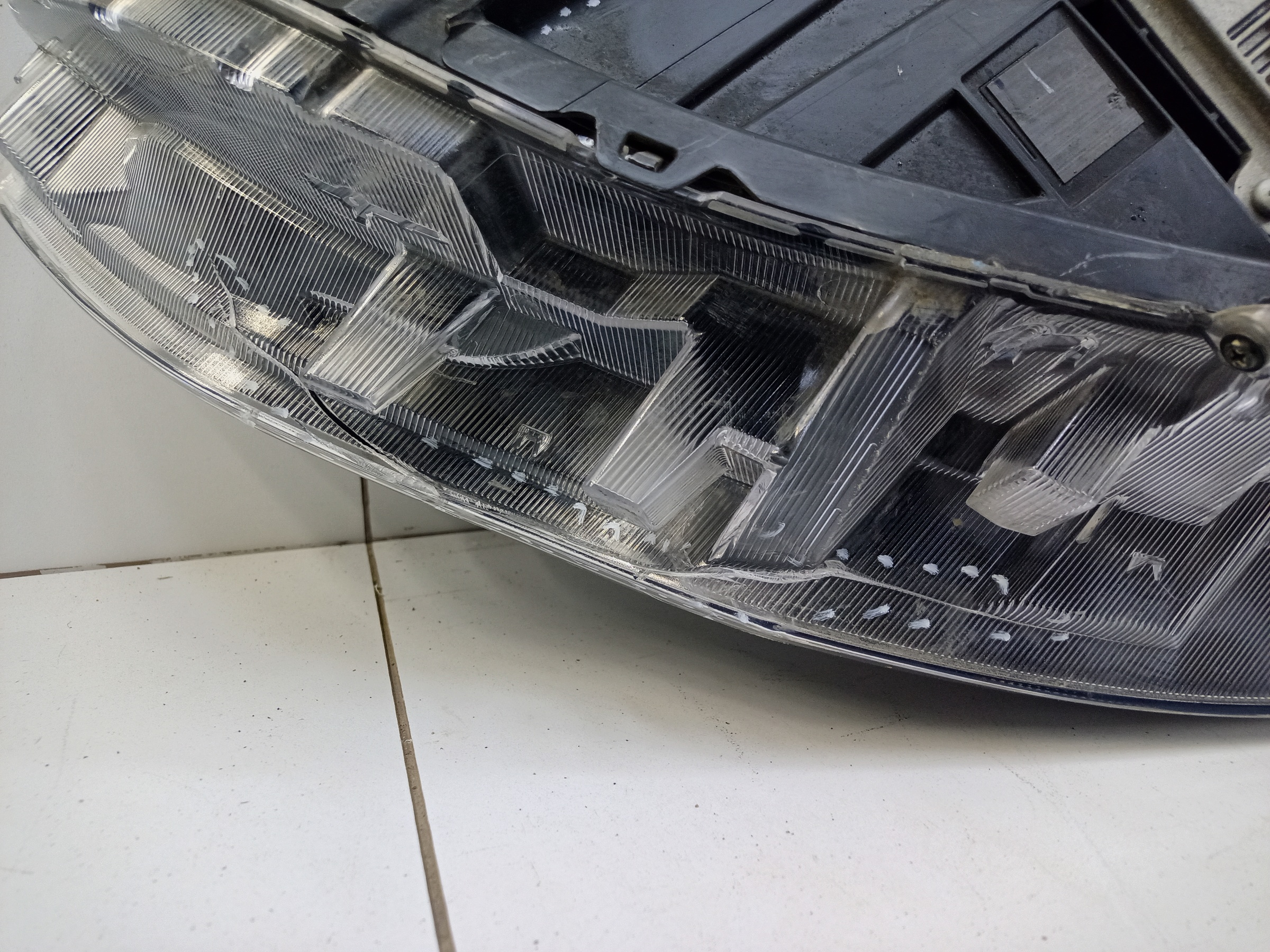 Фара передняя правая Haval Jolion LED