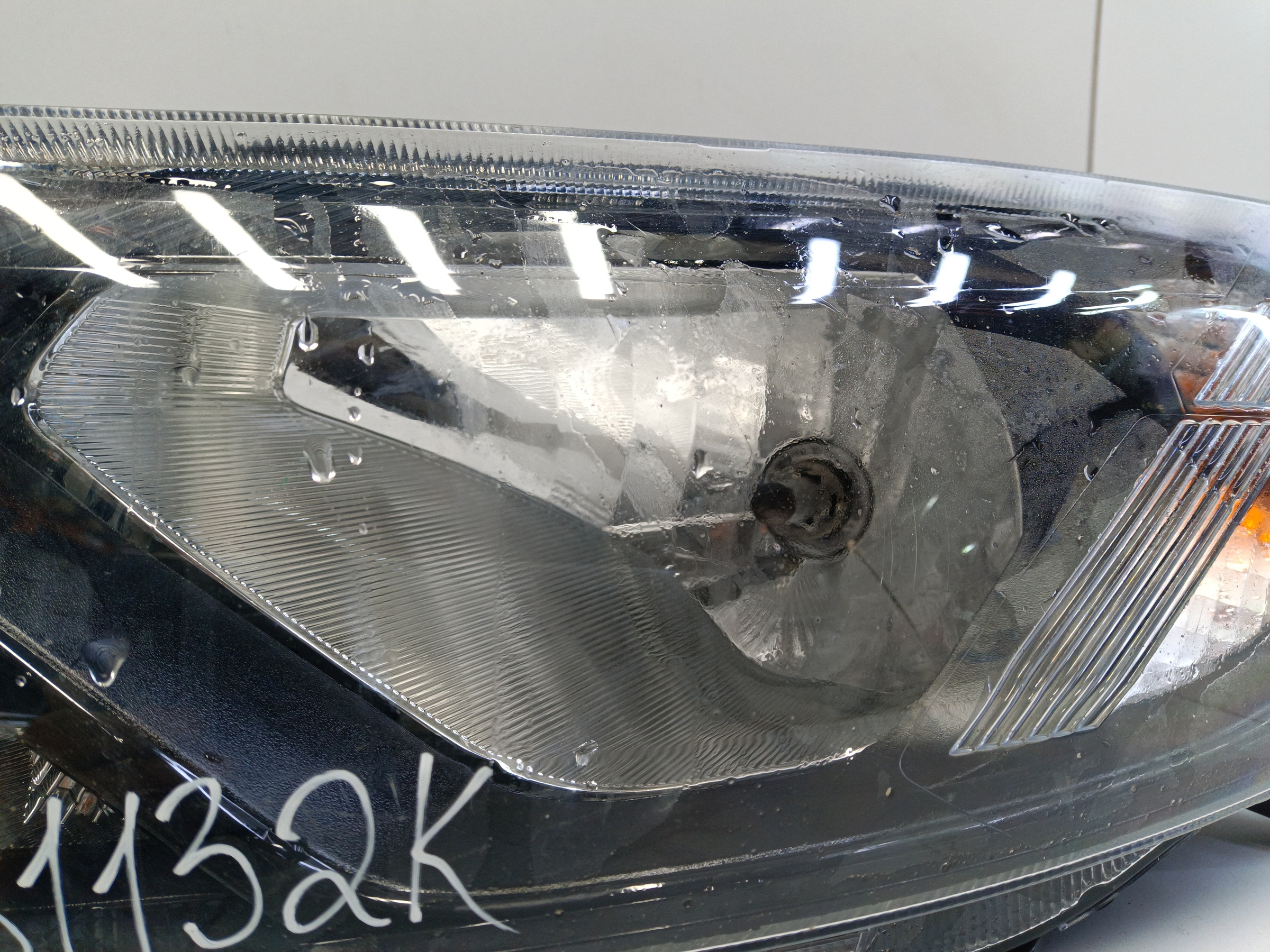 Фара передняя левая Lada Granta 1 Restail галоген с корректором