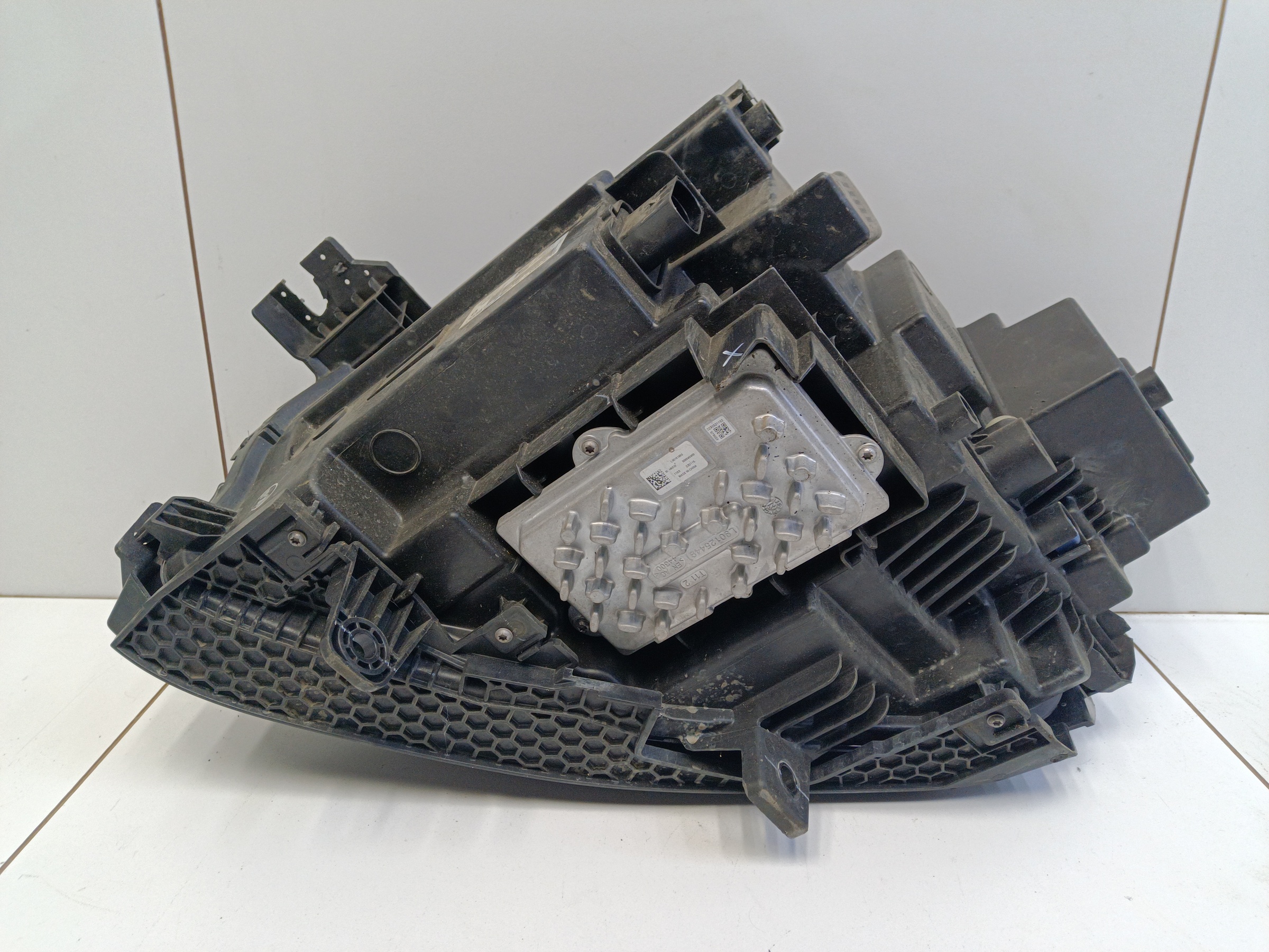 Фара передняя правая Geely Tugella Full LED