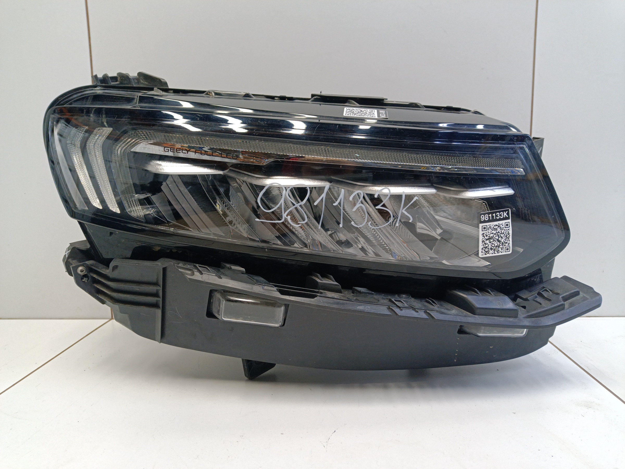 Фара передняя правая Geely Tugella Full LED