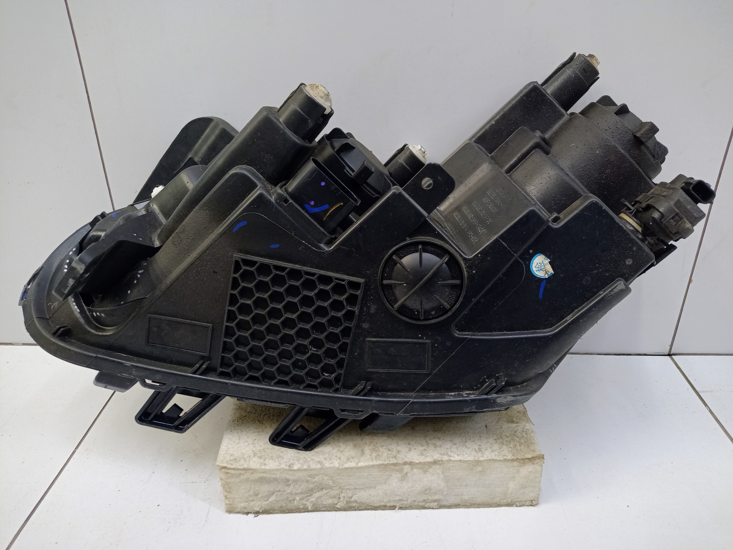 Фара передняя правая Belgee X50 галоген линза