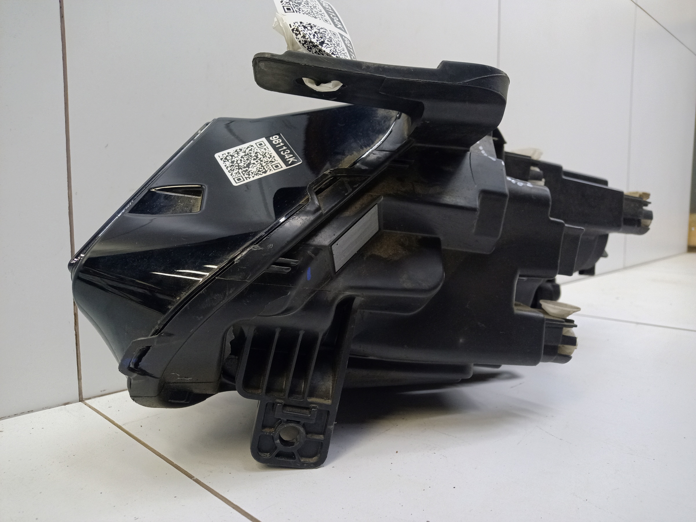 Фара передняя правая Belgee X50 галоген линза