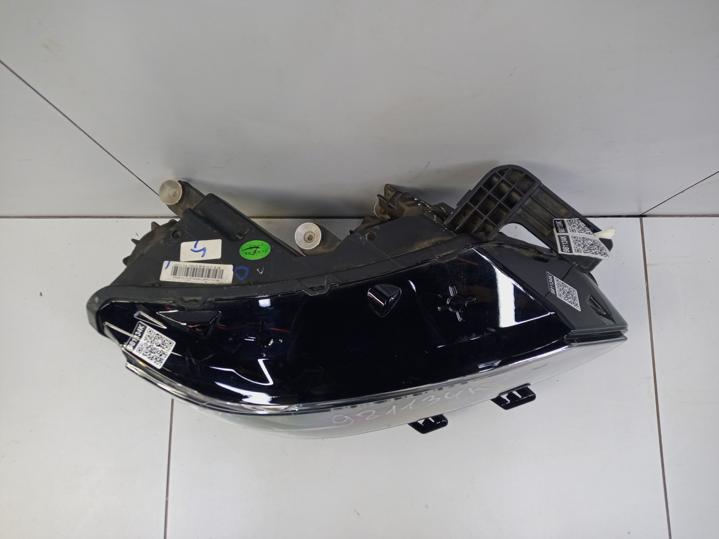 Фара передняя правая Belgee X50 галоген линза