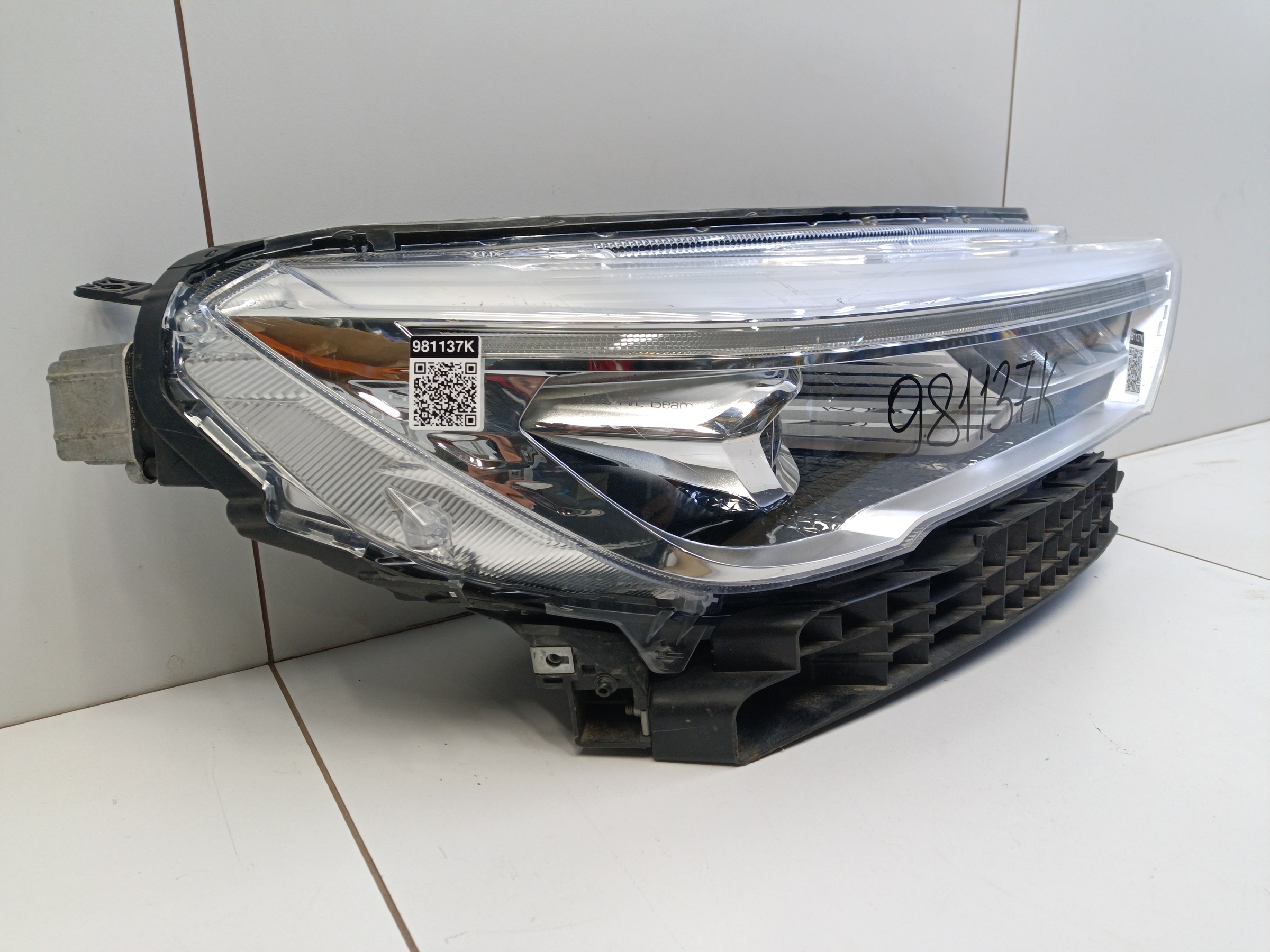 Фара передняя правая Haval M6 2 LED