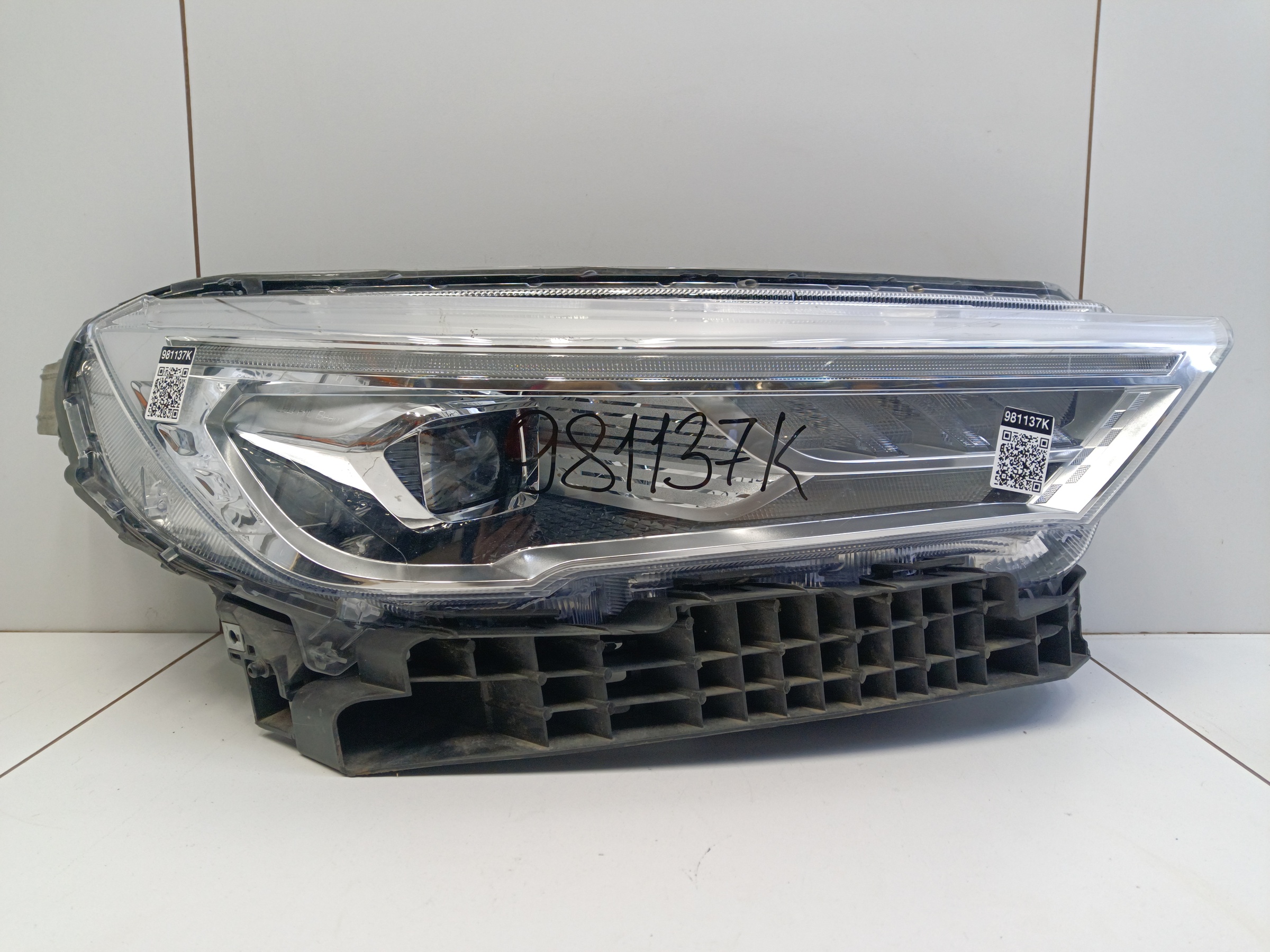 Фара передняя правая Haval M6 2 LED