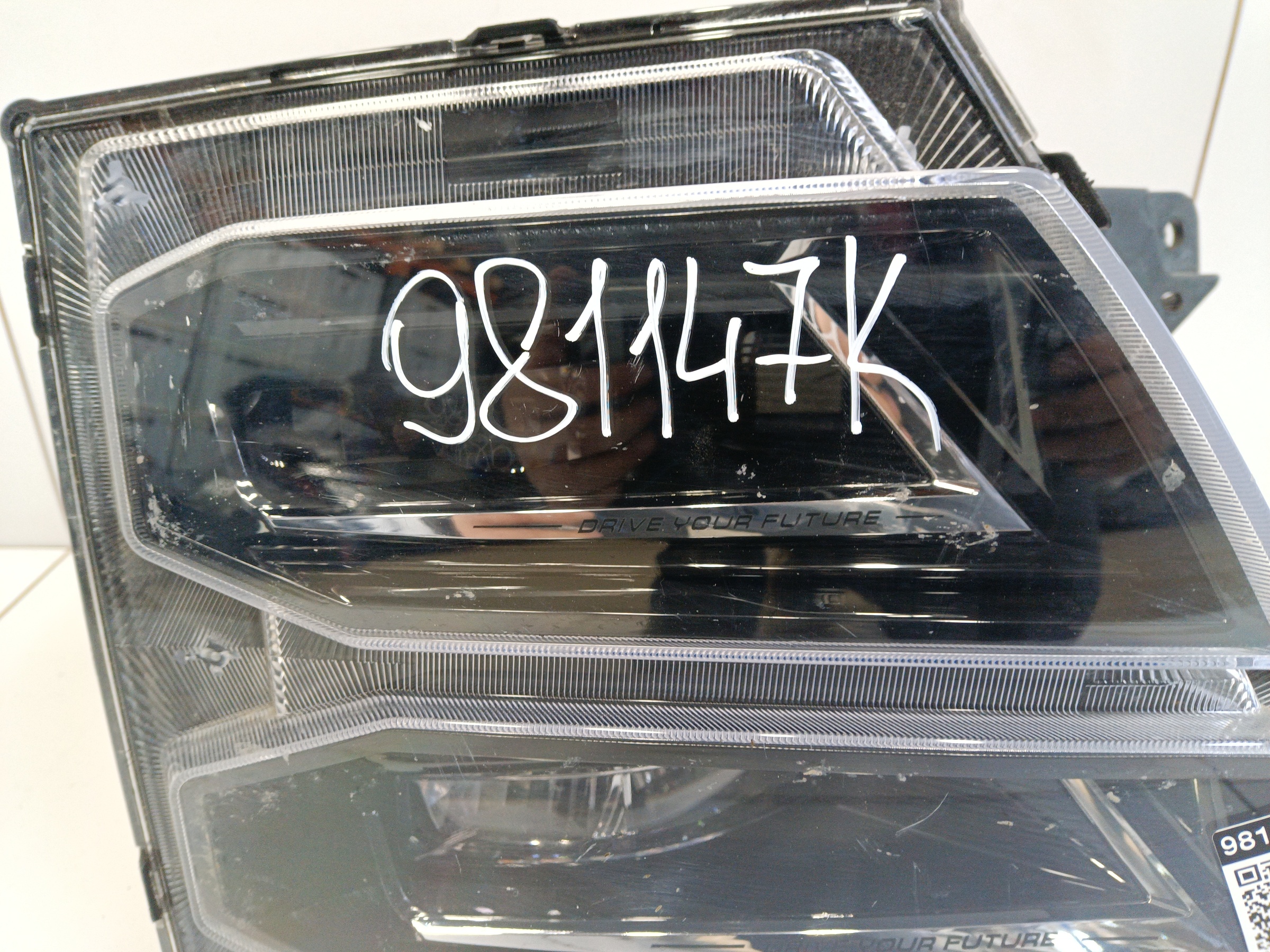 Фара передняя правая Jetour Dashing LED