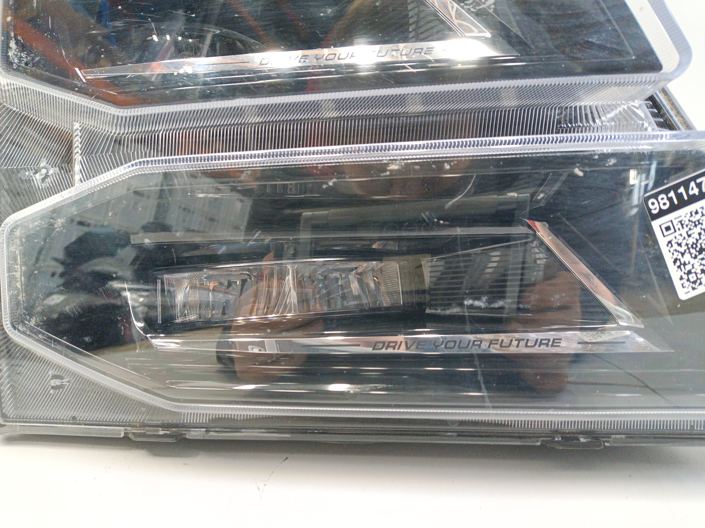 Фара передняя правая Jetour Dashing LED