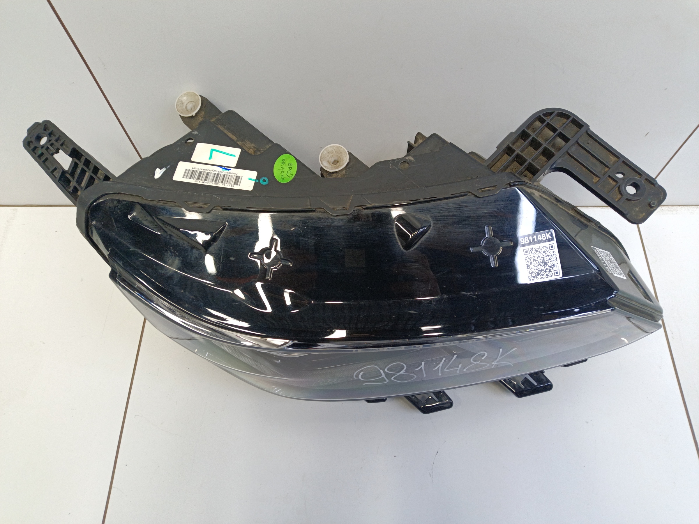 Фара передняя правая Belgee X50 LED
