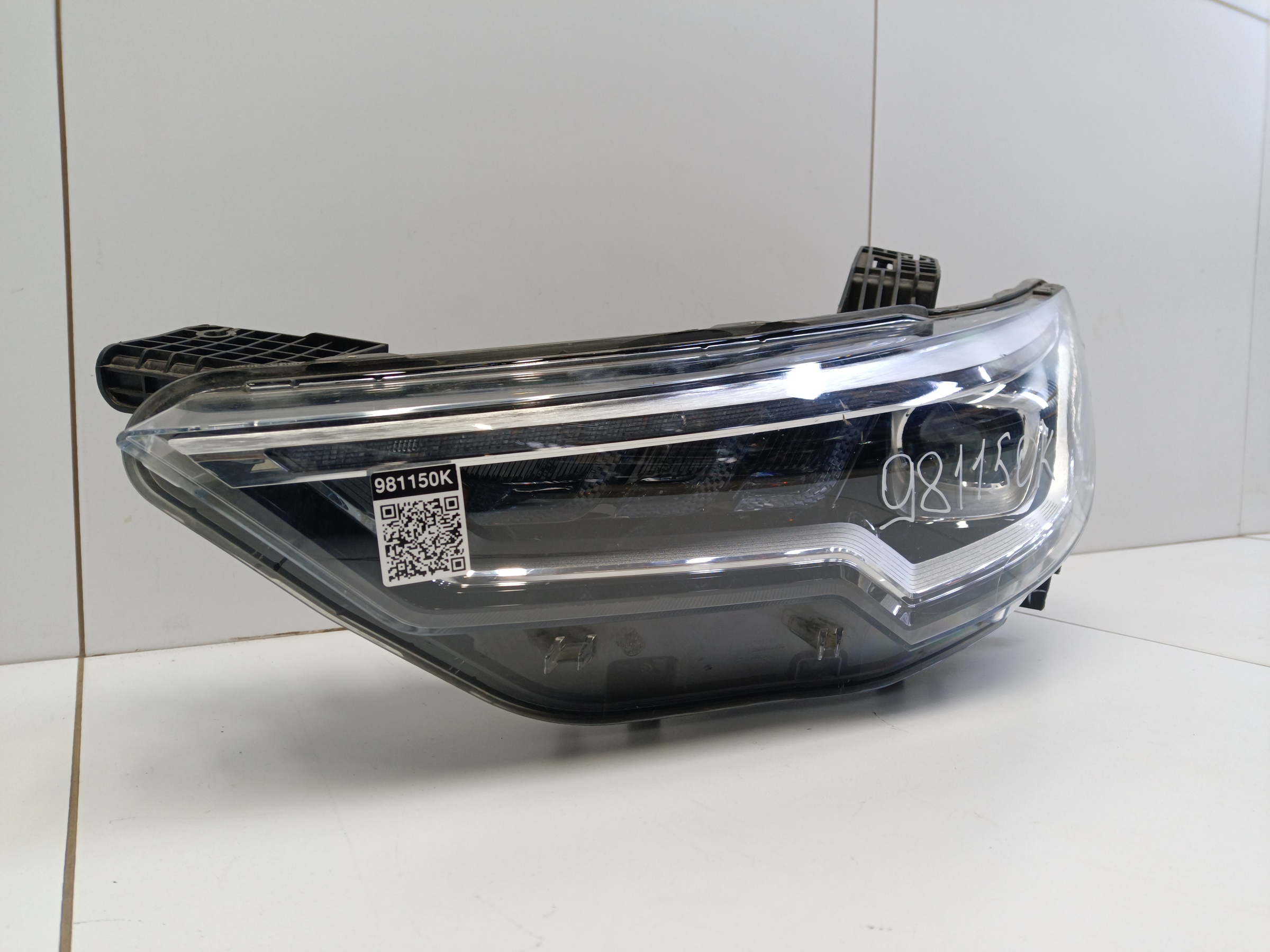 Фара передняя левая Hongqi HS5 LED