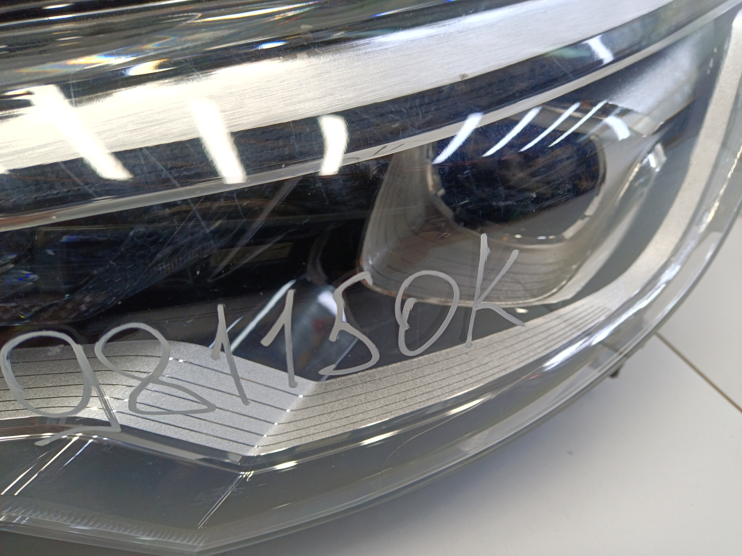 Фара передняя левая Hongqi HS5 LED
