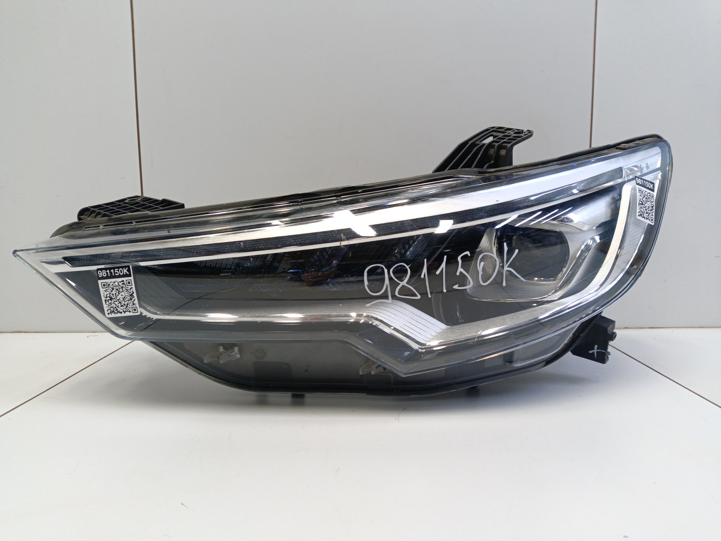 Фара передняя левая Hongqi HS5 LED