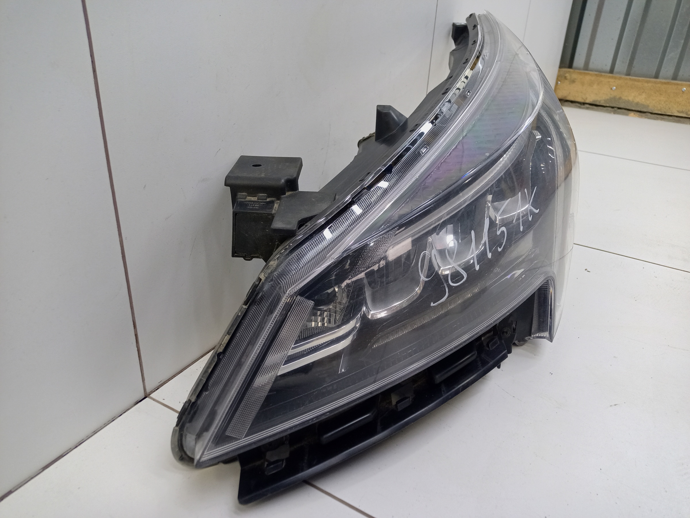 Фара передняя левая Kia Rio 4 Restail LED