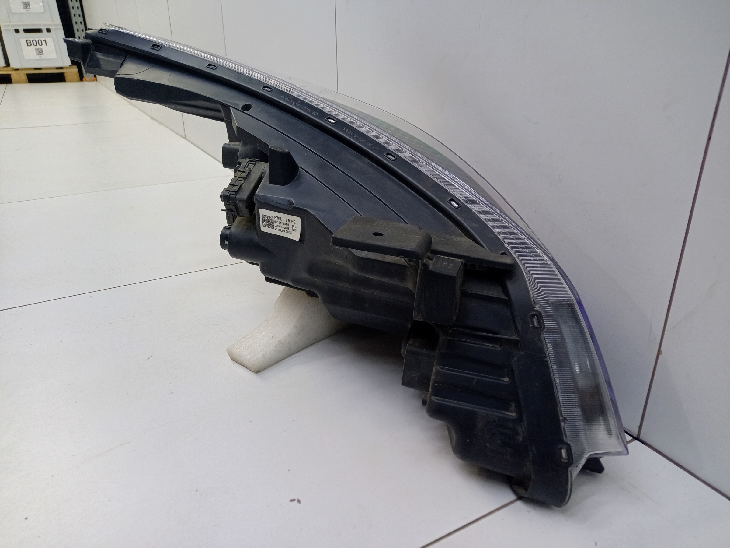 Фара передняя левая Kia Rio 4 Restail LED