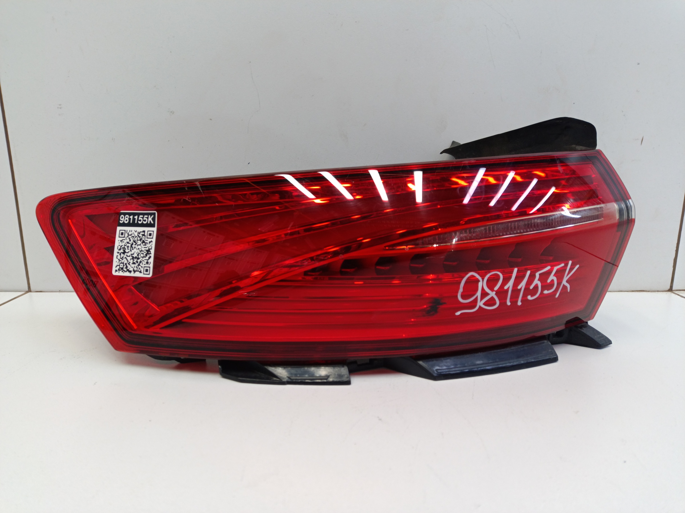 Фонарь задний левый наружный Geely Tugella 1 LED