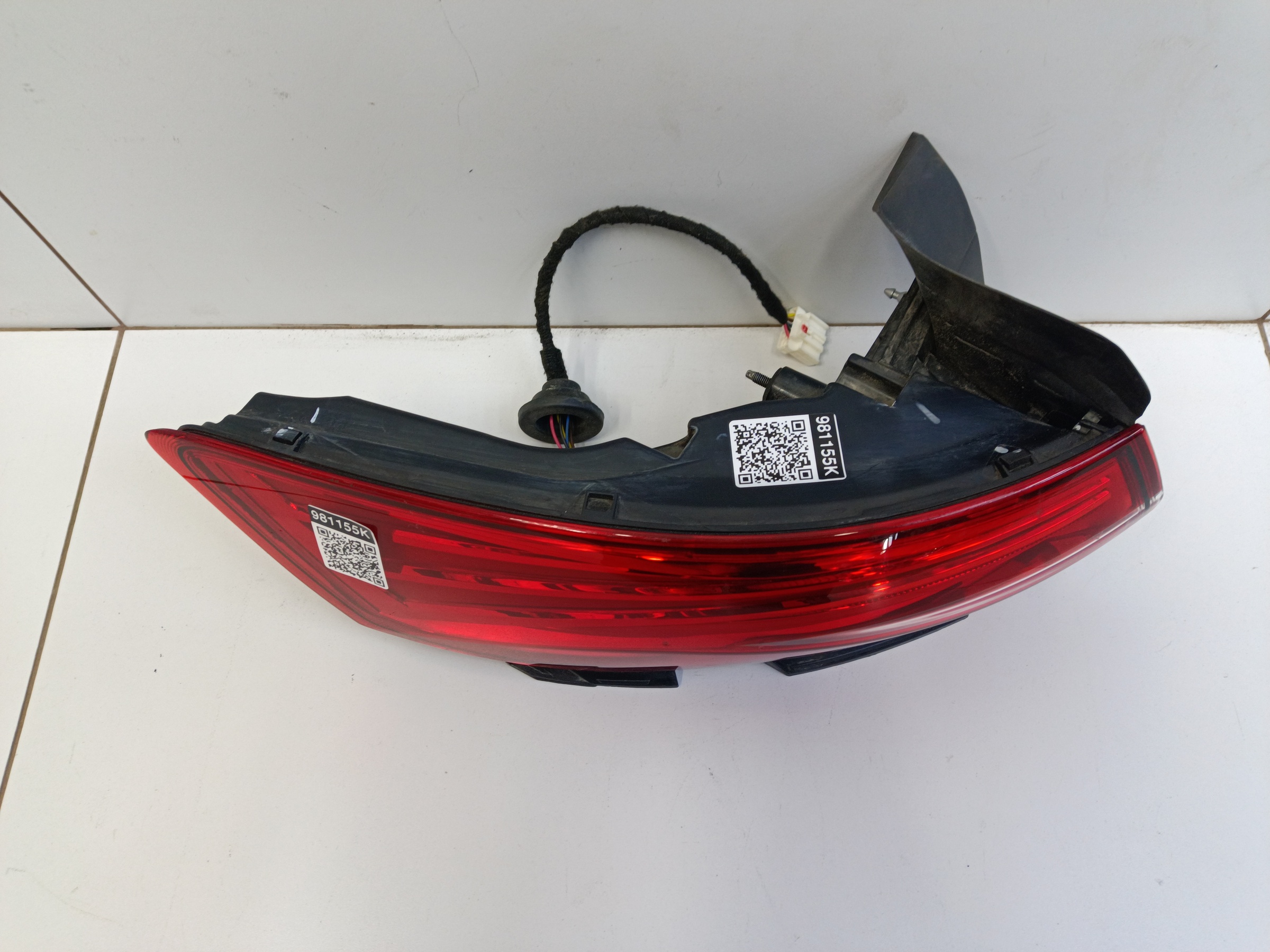 Фонарь задний левый наружный Geely Tugella 1 LED