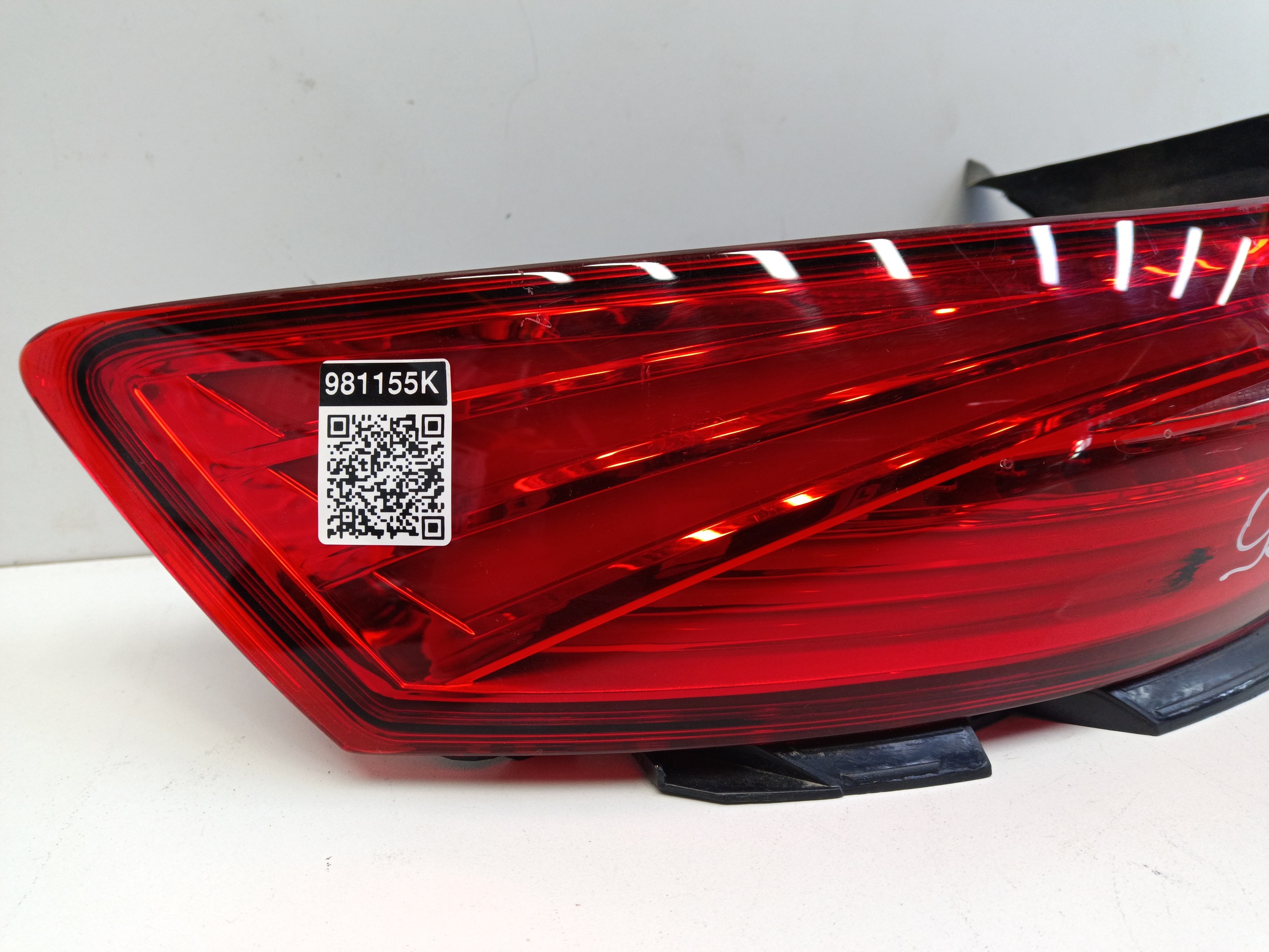 Фонарь задний левый наружный Geely Tugella 1 LED