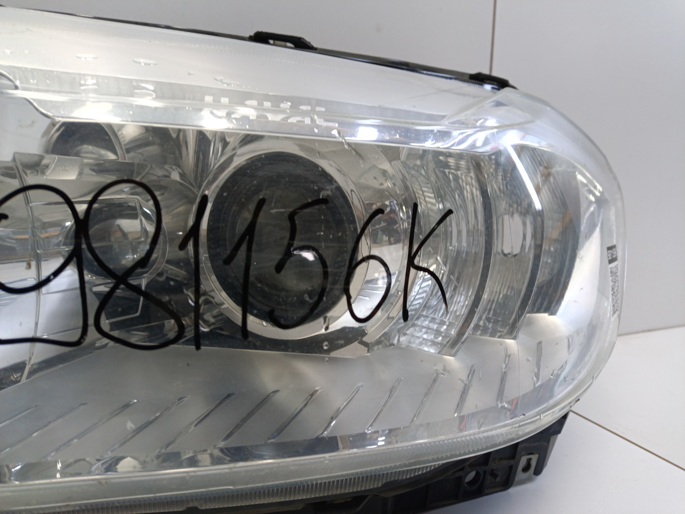 Фара передняя левая Haval H6 галоген