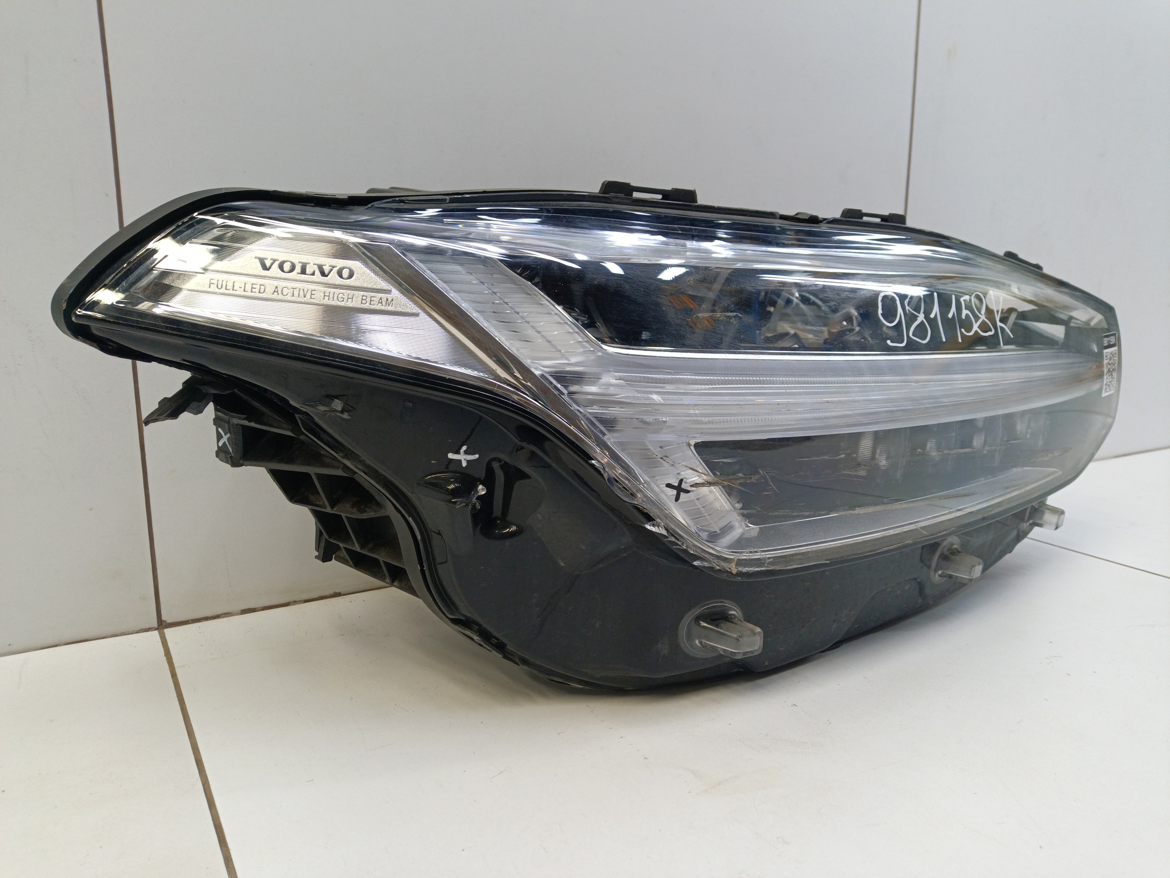 Фара передняя правая Volvo XC90 2 Full LED