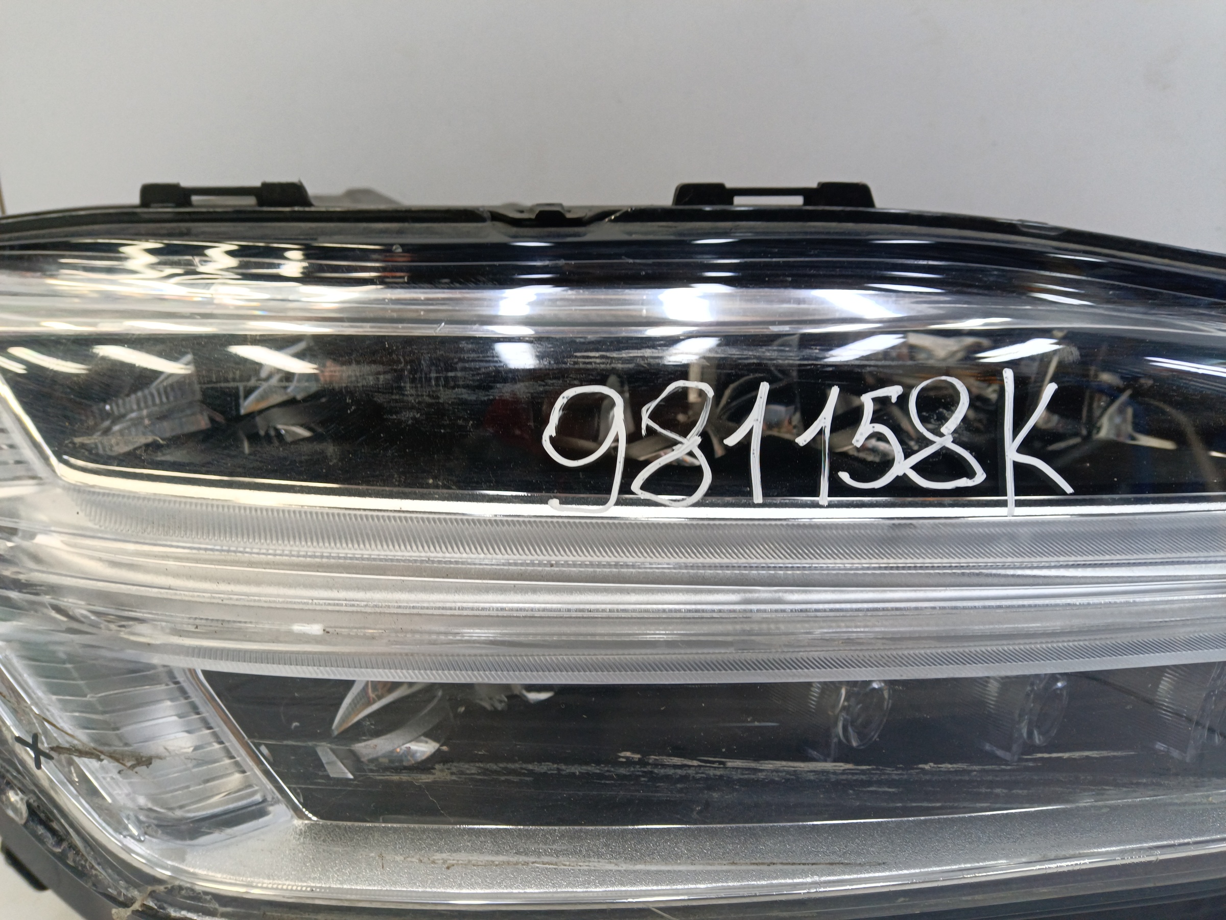 Фара передняя правая Volvo XC90 2 Full LED